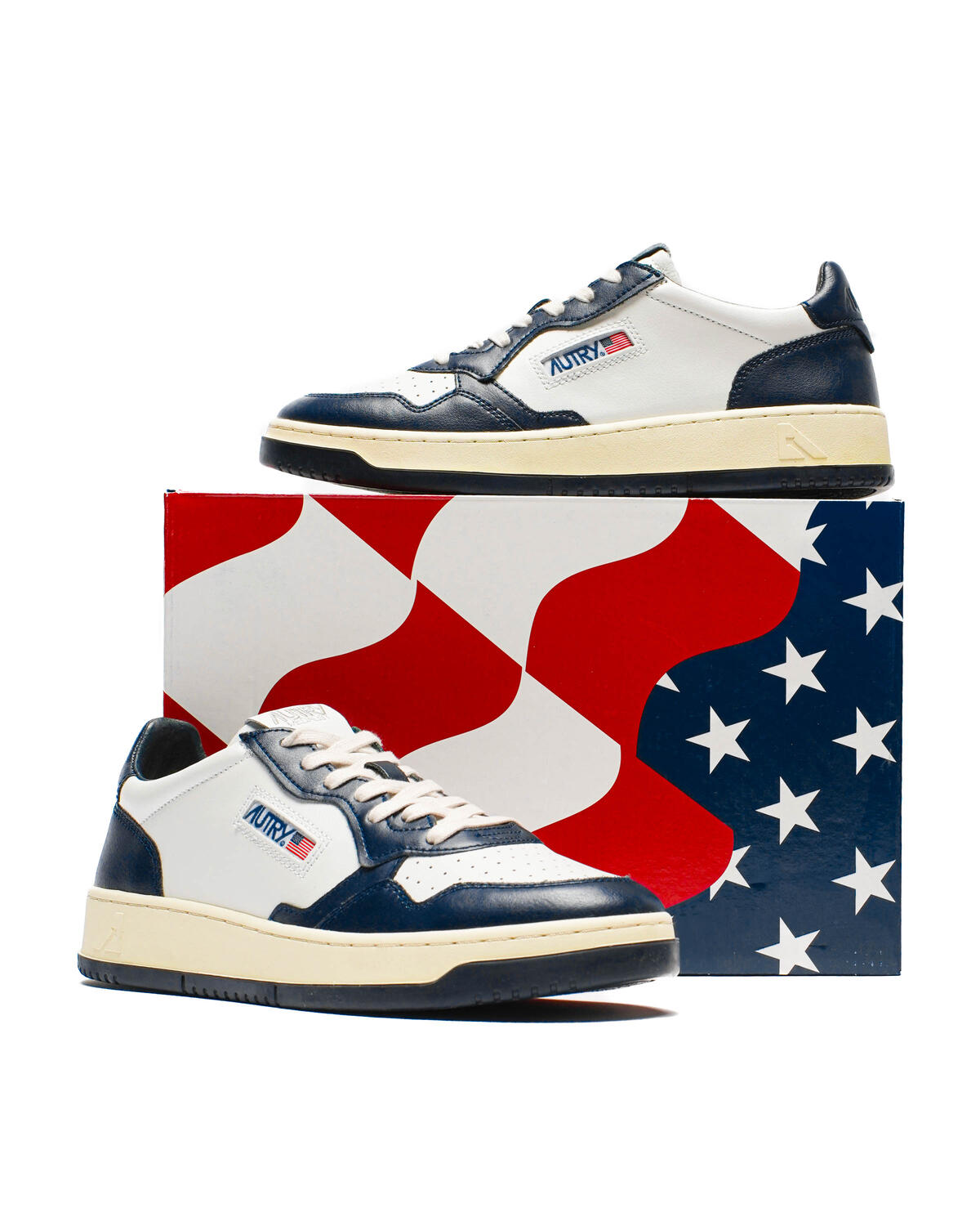 Autry Medalist Low Leat / White / Blue - Image 12