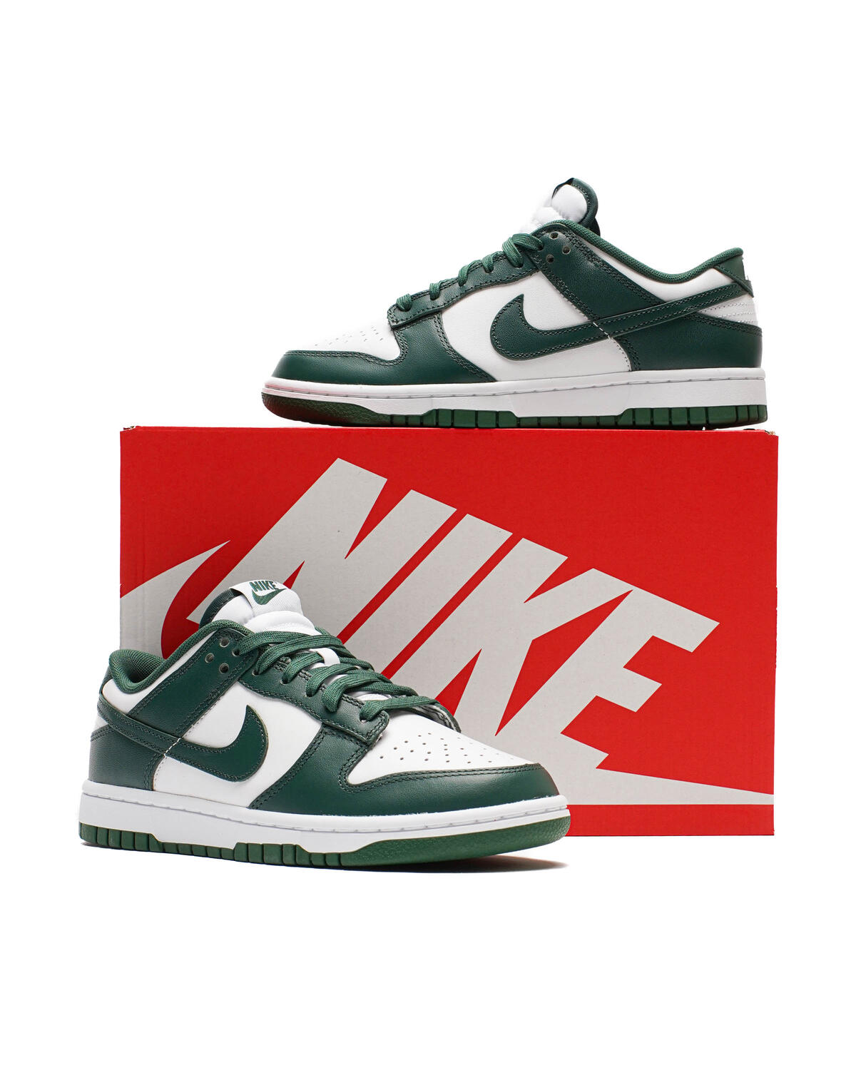 Nike Dunk Low Retro Michigan State - Image 32