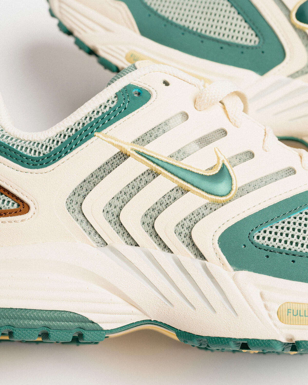 Nike Air Peg 2K5 Coconut Milk / Bicoastal - Image 43