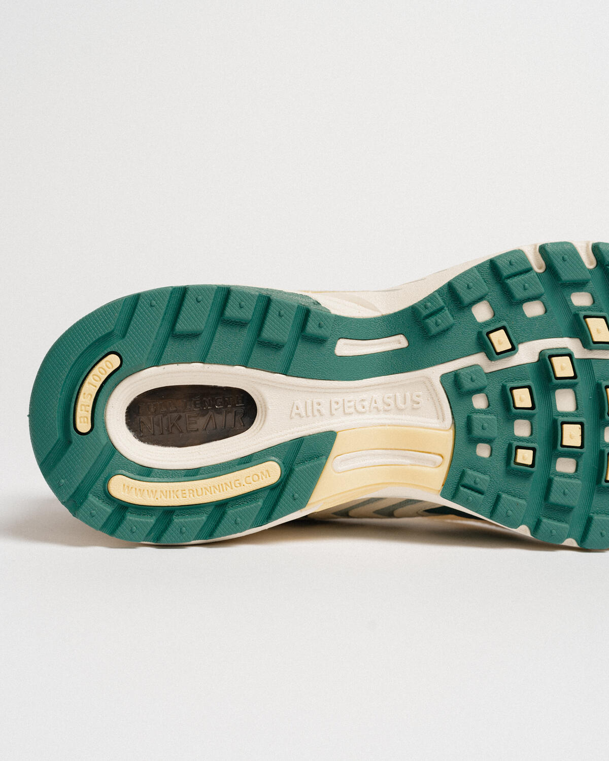 Nike Air Peg 2K5 Coconut Milk / Bicoastal - Image 44