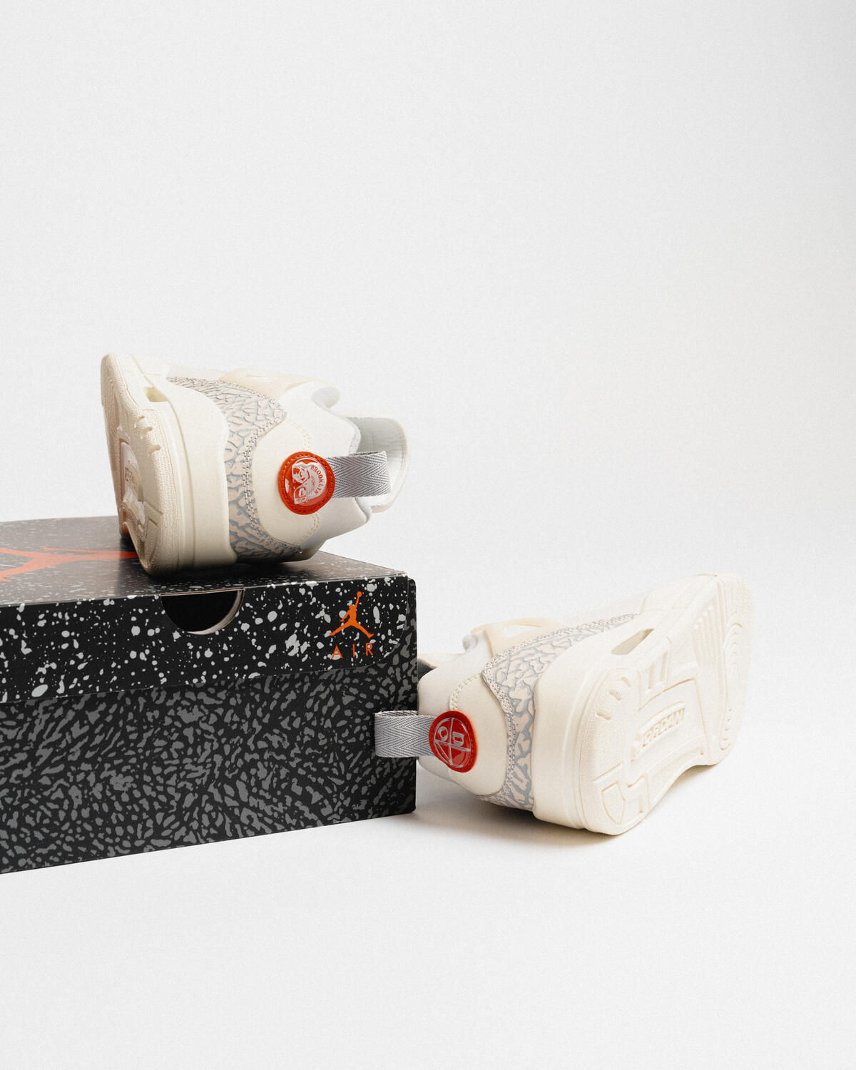 Jordan Spizike Low Sail / University Red - Coconut Milk - Image 21