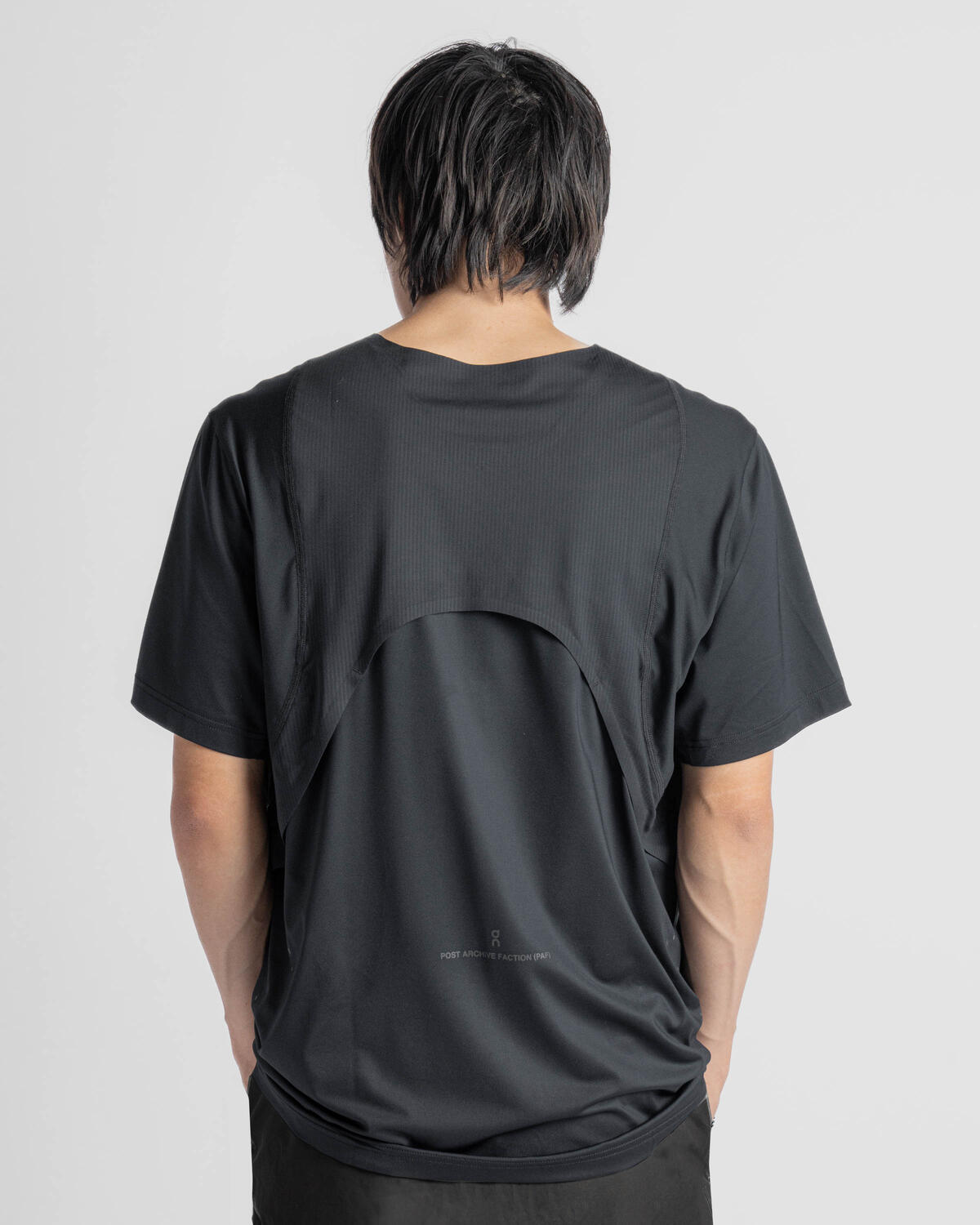 On Running for Post Archive Faction Running-T Black - Image 7