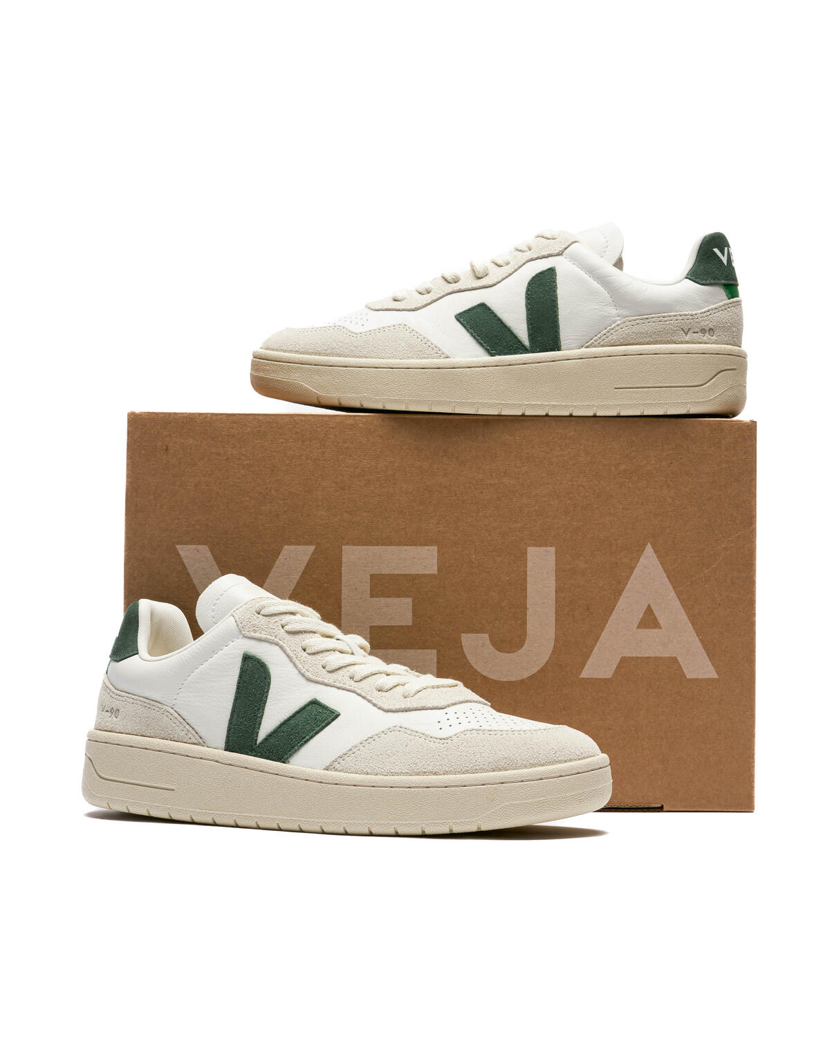 Veja V90 OT Leather Extra White Cyprus - Image 9