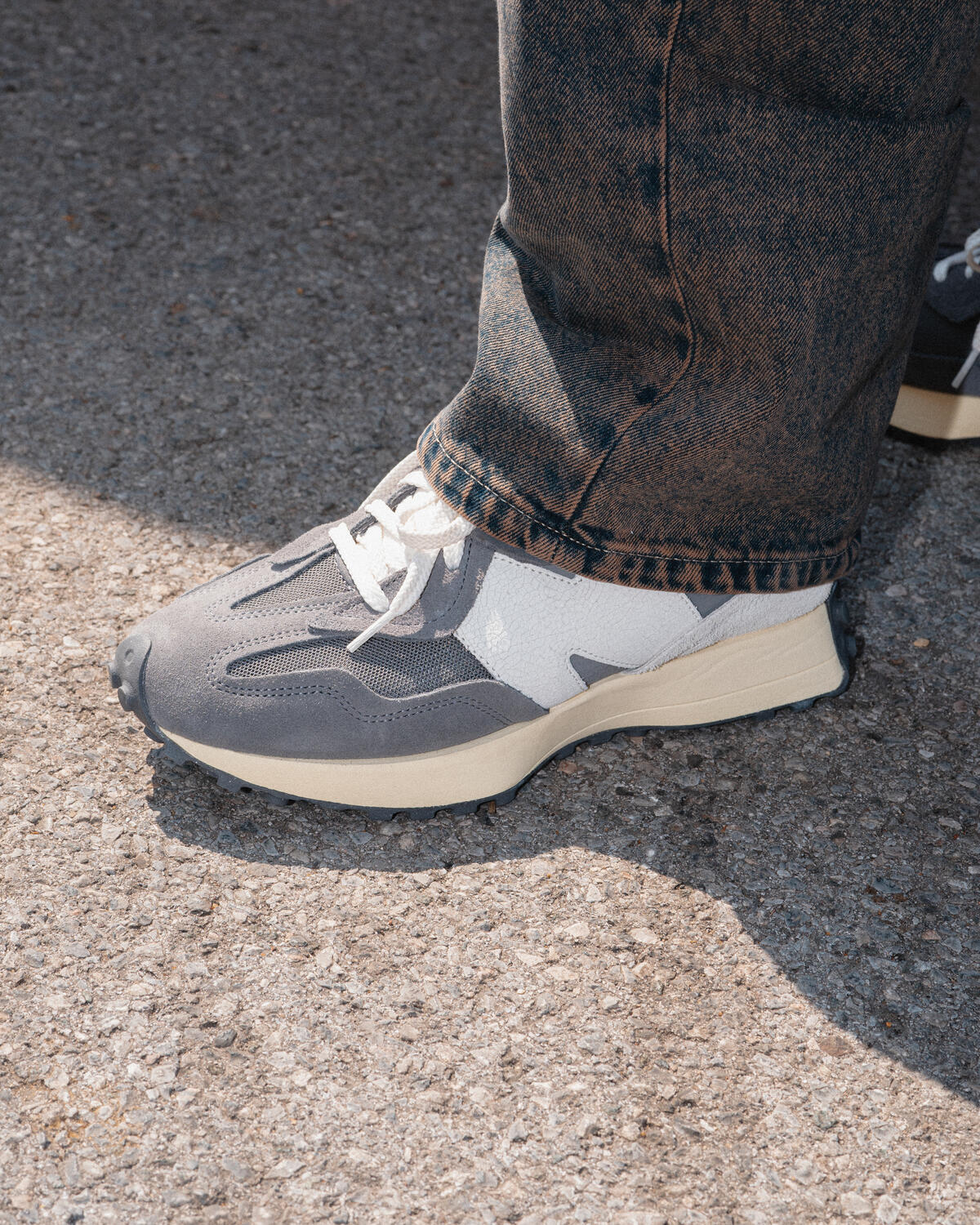 New Balance 327 Castlerock - Image 10