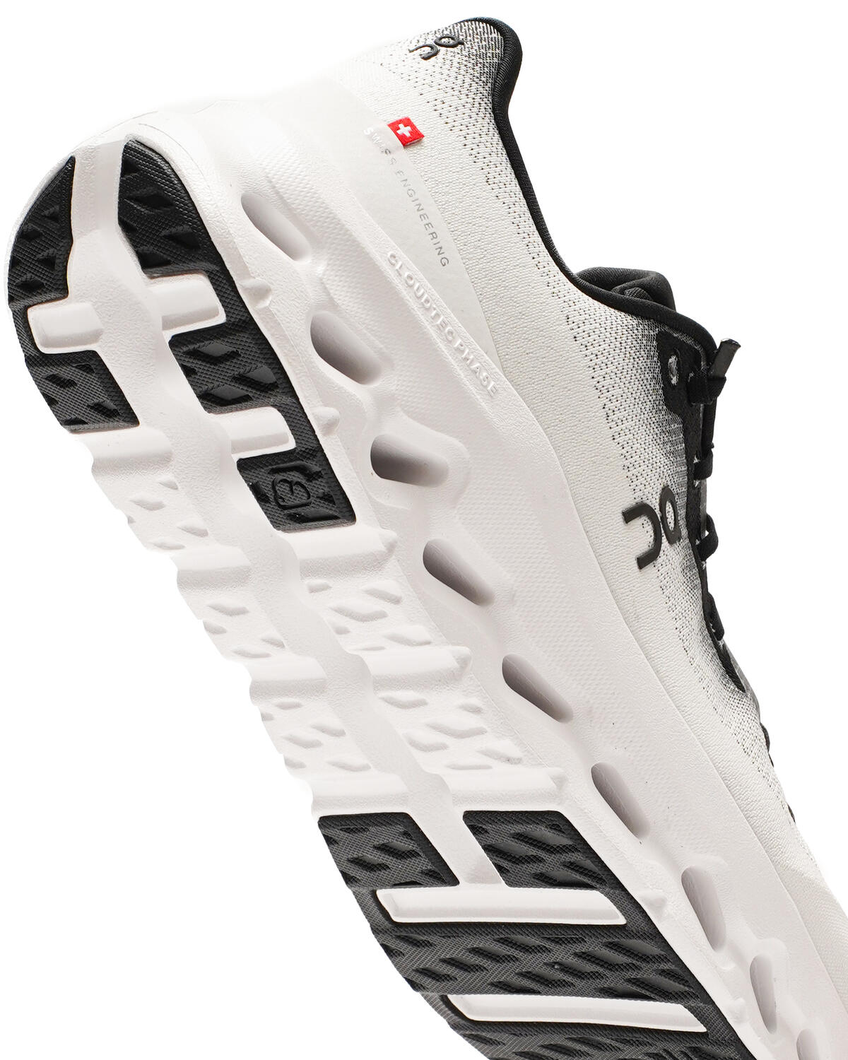 ON Running - Cloudtilt M - (Black) - Image 36