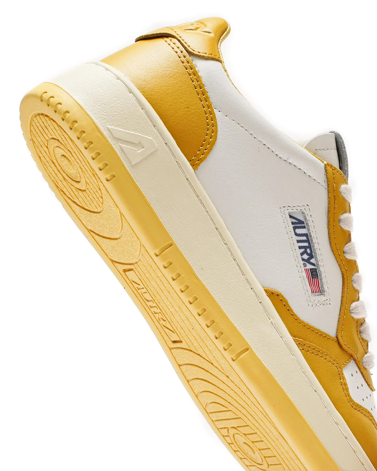 Autry Medalist Low (Women's) - Image 7