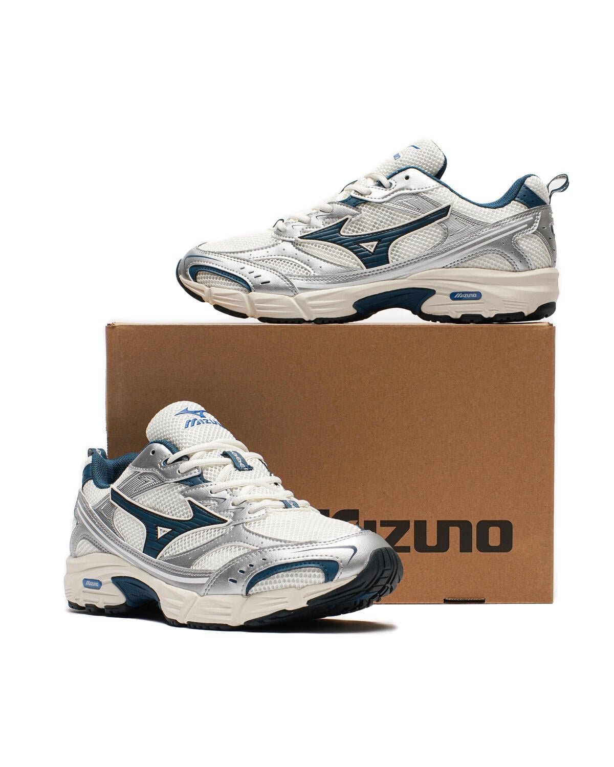 Mizuno Womens MXR Trainer Snow White / Harbour Mist / Silver - Image 12