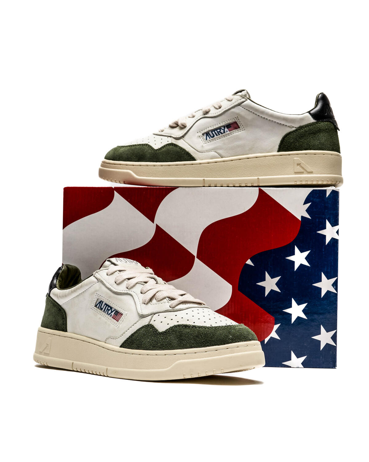 Autry Medalist Low Green Grey - Image 6