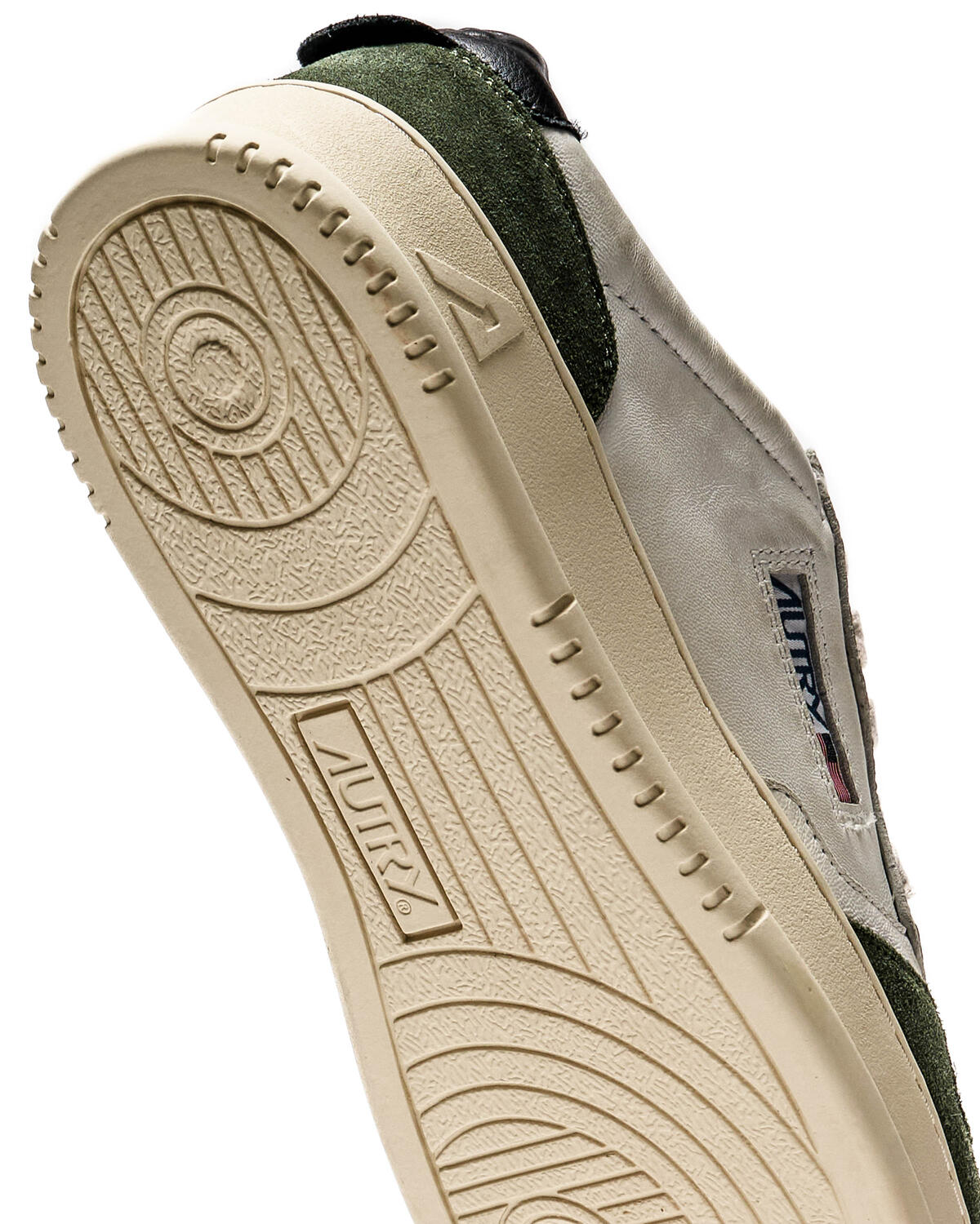 Autry Medalist Low Green Grey - Image 7