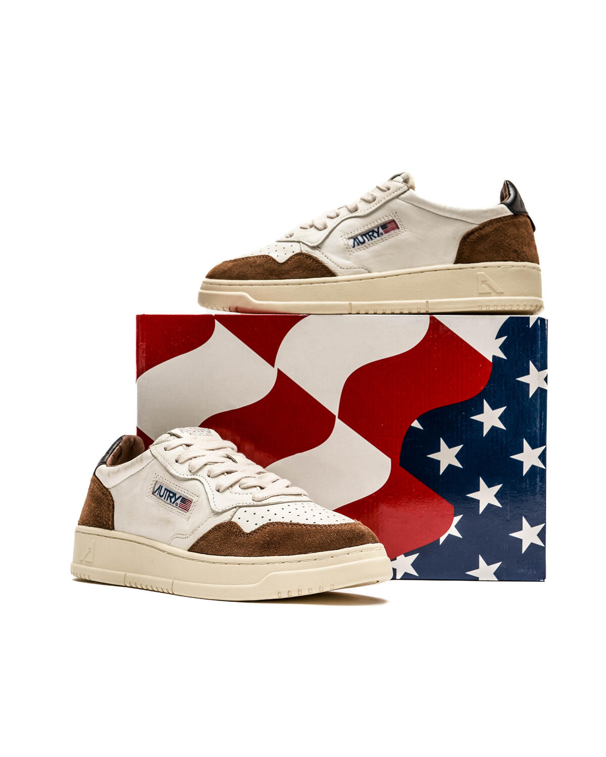 Autry Medalist Low Beige / Brown - Image 6