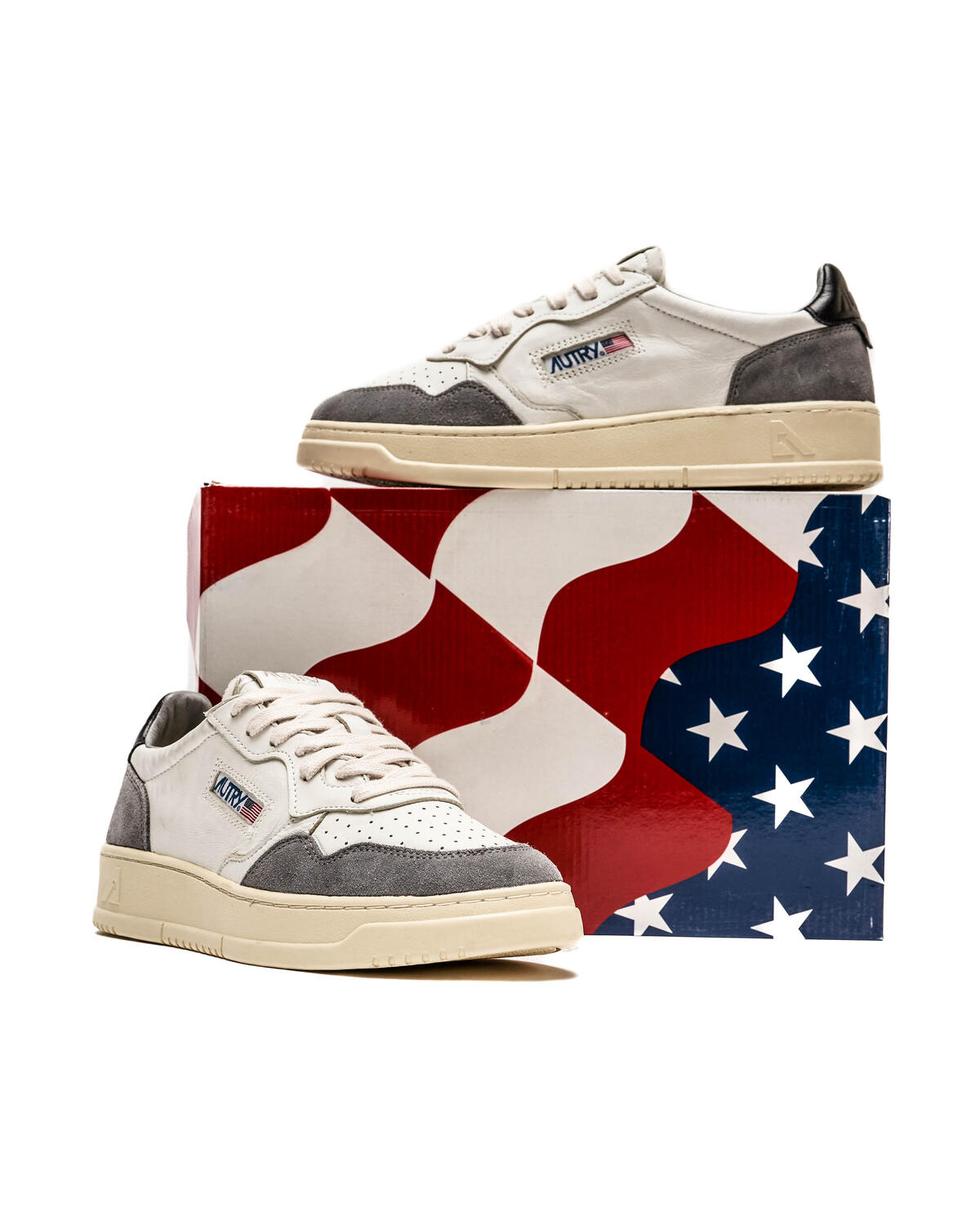 Autry Medalist Low Goat / Suede Grey / White - Image 6