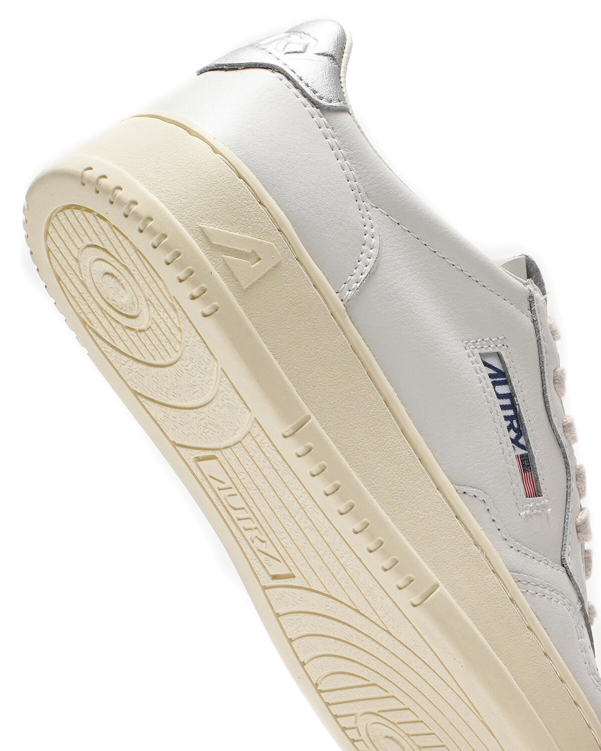 Autry Medalist Low (Women's) - Image 14