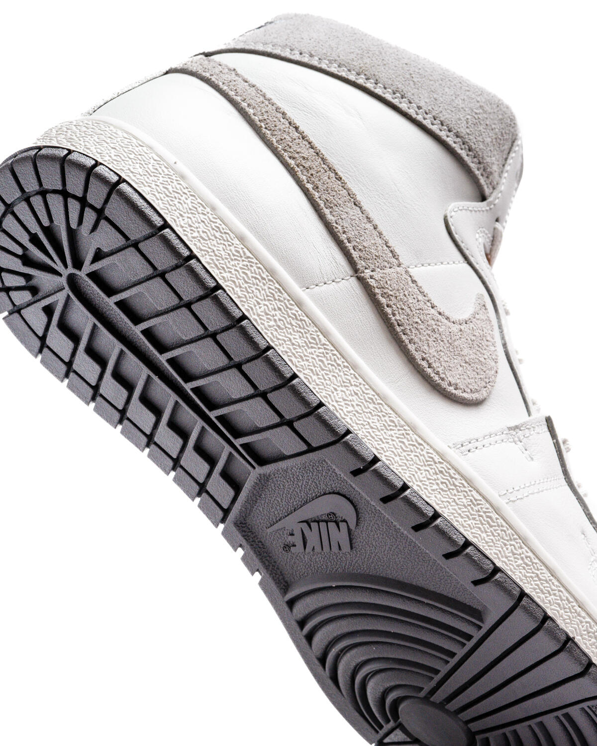 Jordan Air Ship PE SP Summit White/Gunsmoke-Tech Grey (Women's) - Image 26