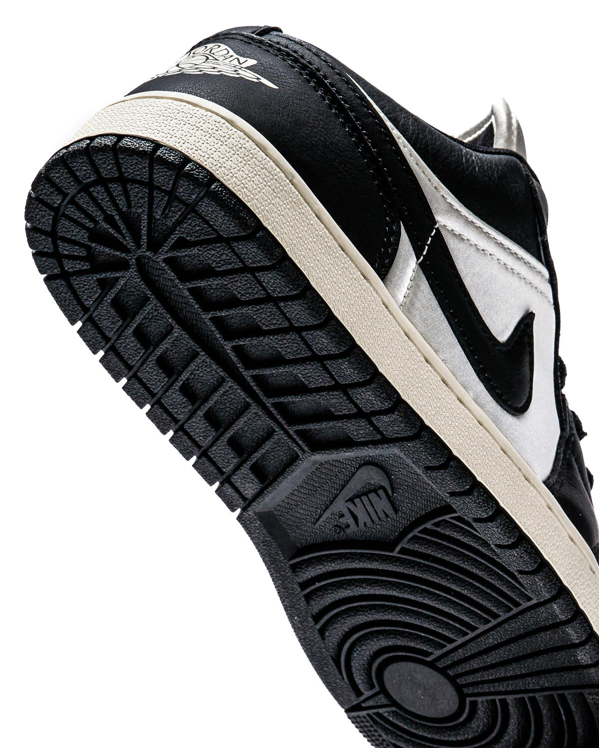 Air Jordan 1 Low 'Vintage Panda' (Women's) - Image 25