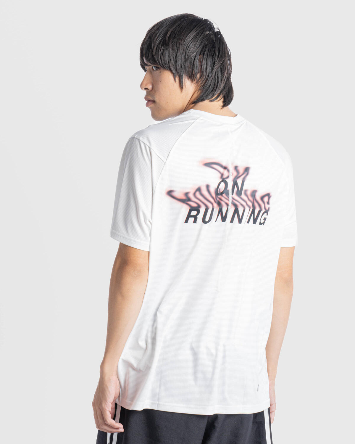 On Running Pace-T White - Image 4