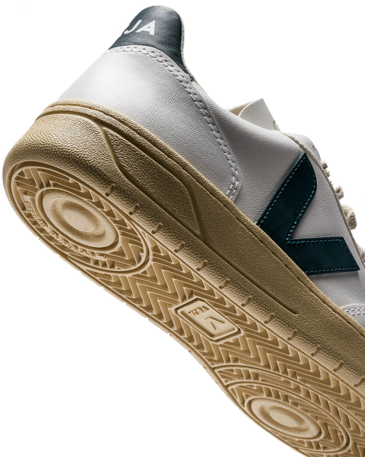 Veja V-10 (Women's) - Image 7