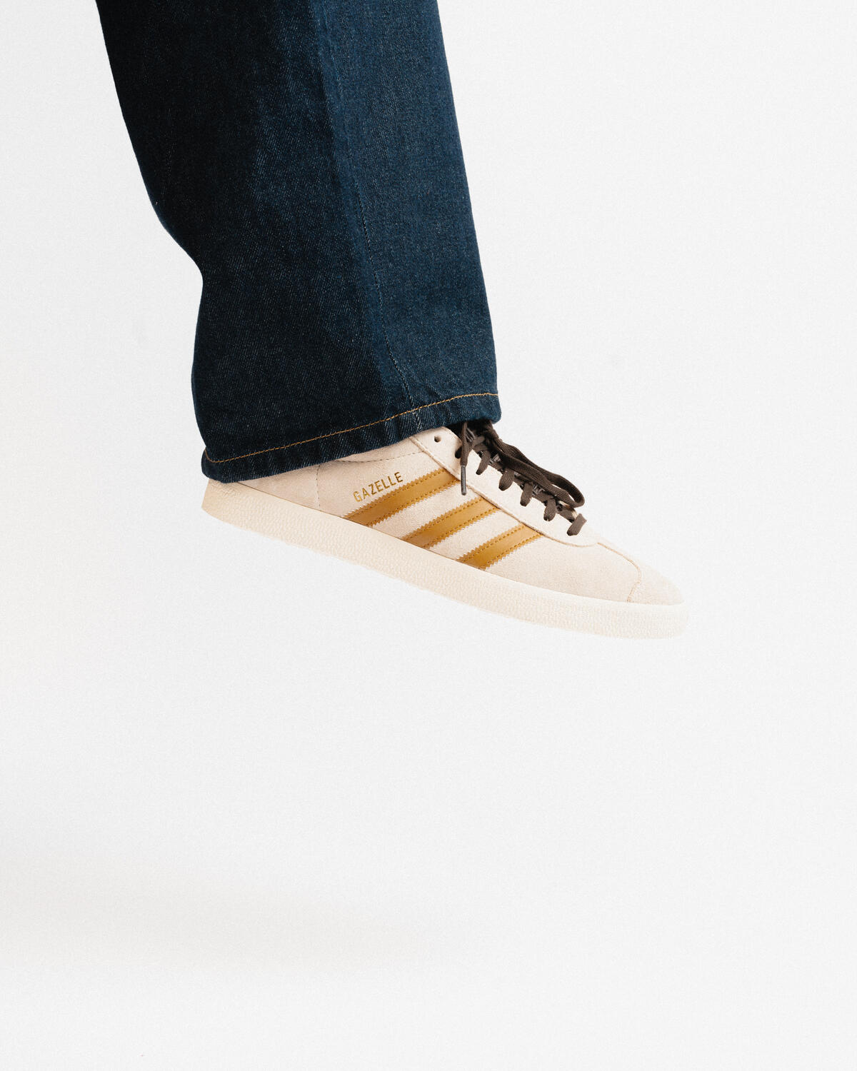 Adidas Gazelle MLS 'Los Angeles FC' - Linen / Gold Ochre / Dark Brown - Image 15