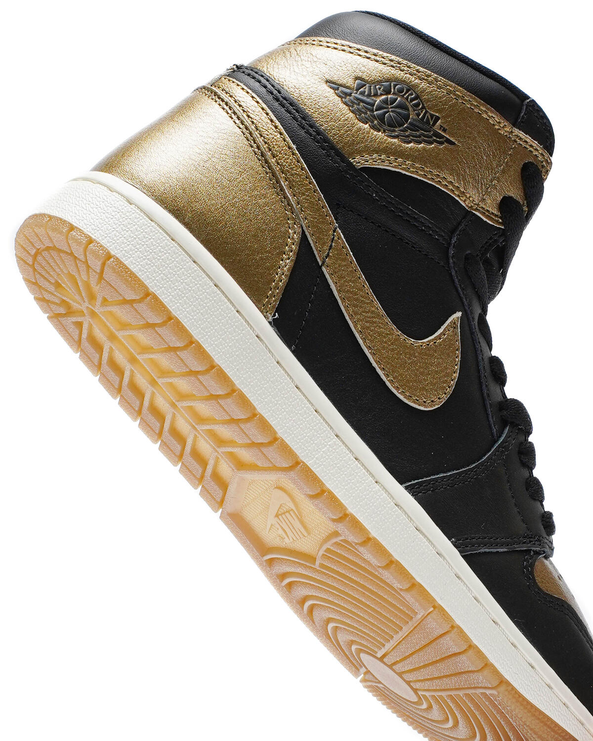 Air Jordan 1 Retro High OG Black and Gold - Image 23
