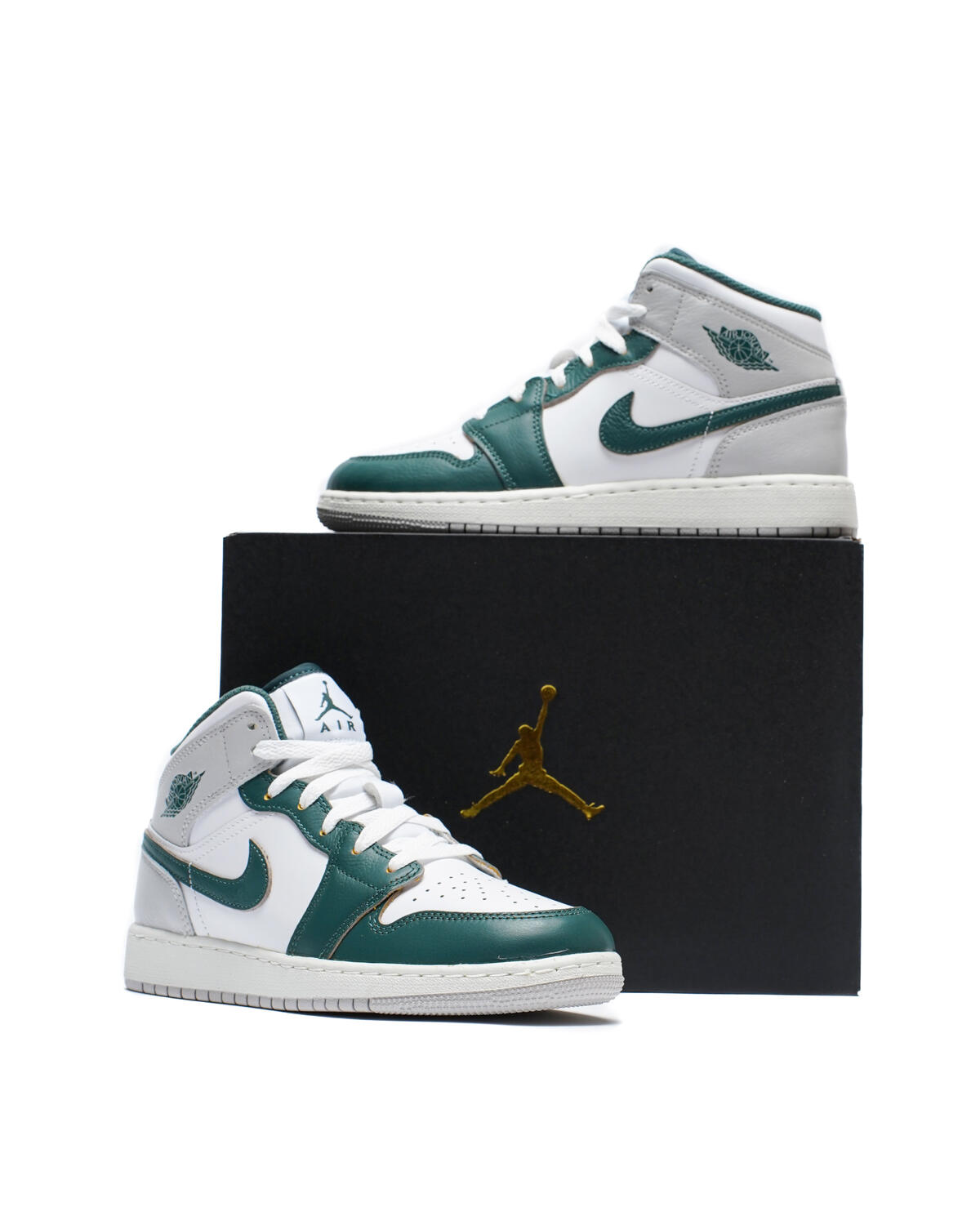 Air Jordan 1 Mid White (GS) - Image 18