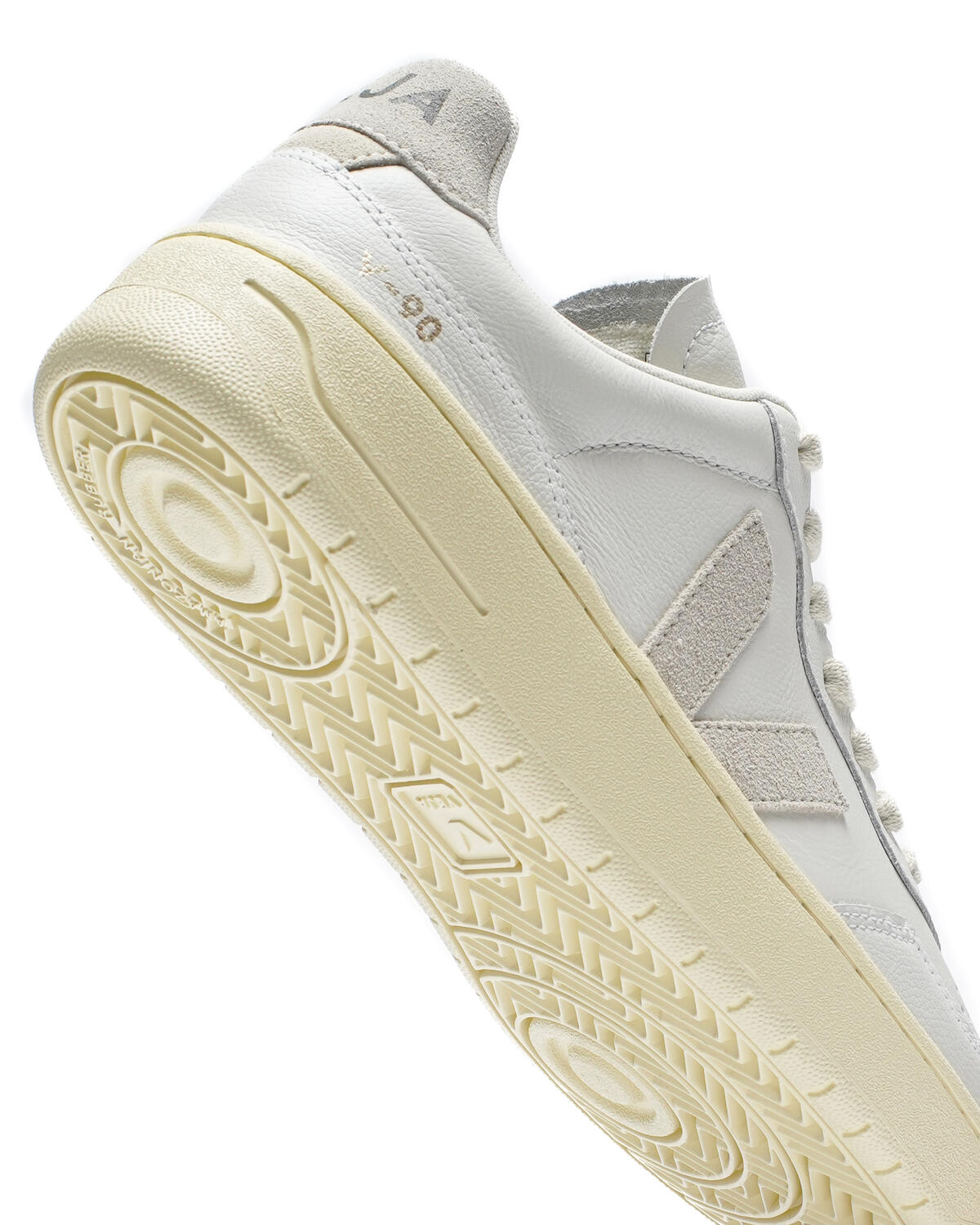 Veja V-90 'Extra White / Natural' - Image 9