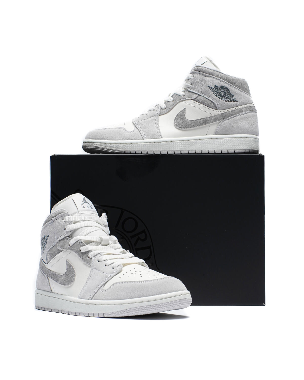 Air Jordan 1 Mid SE Neutral Grey Sail - Image 29