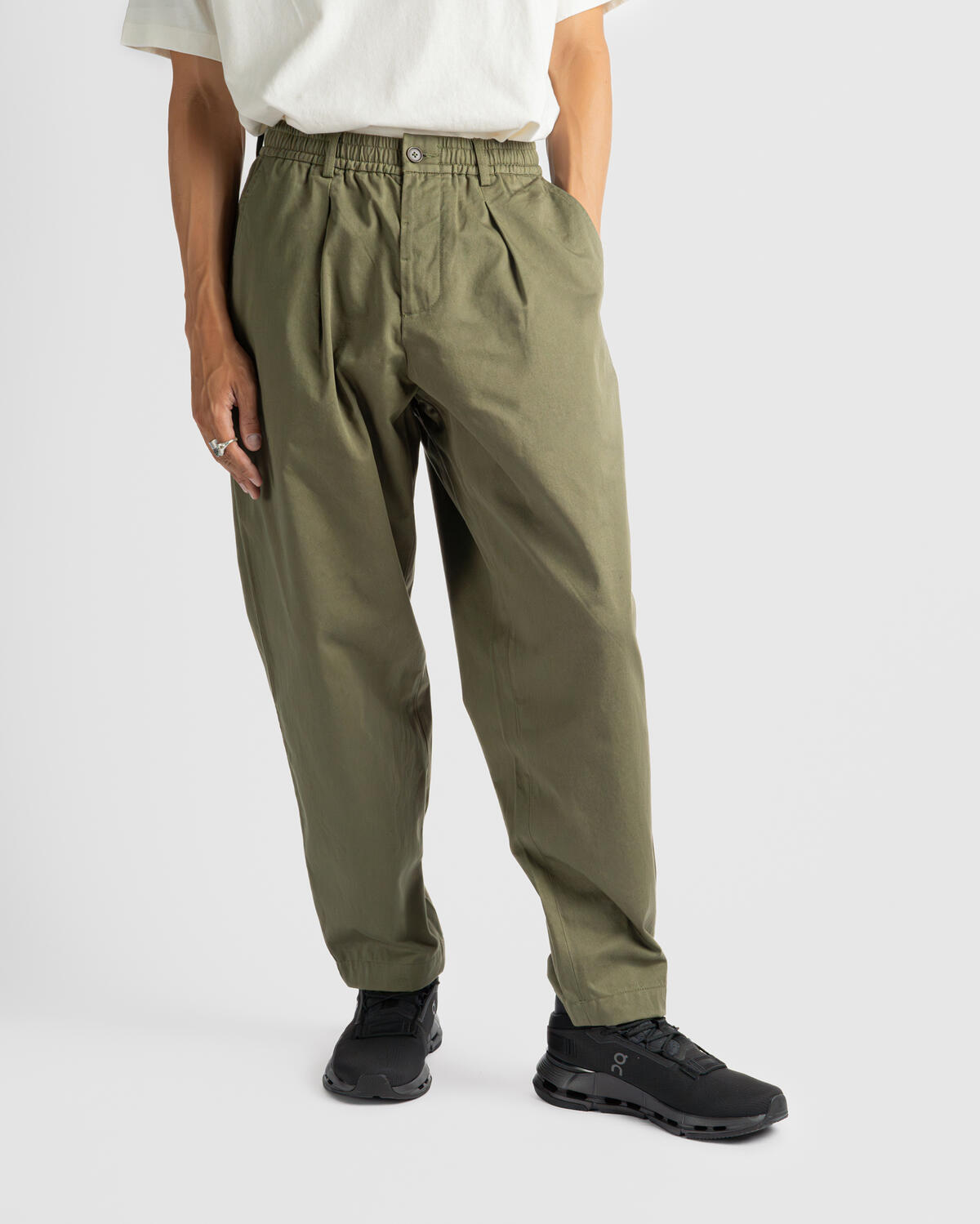 Universal Works PLEATED TRACK PANT | 00134-LTOLV | AFEW STORE