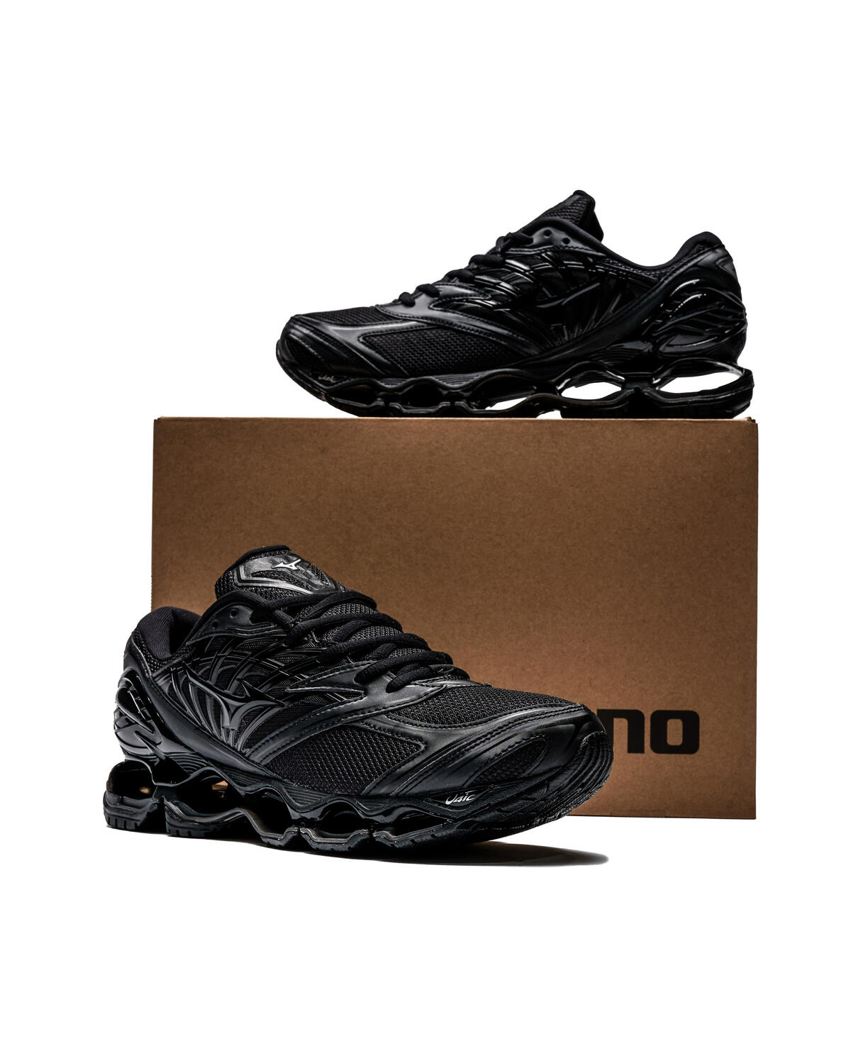 Mizuno Wave Prophecy LS Black / Black / Black - Image 26