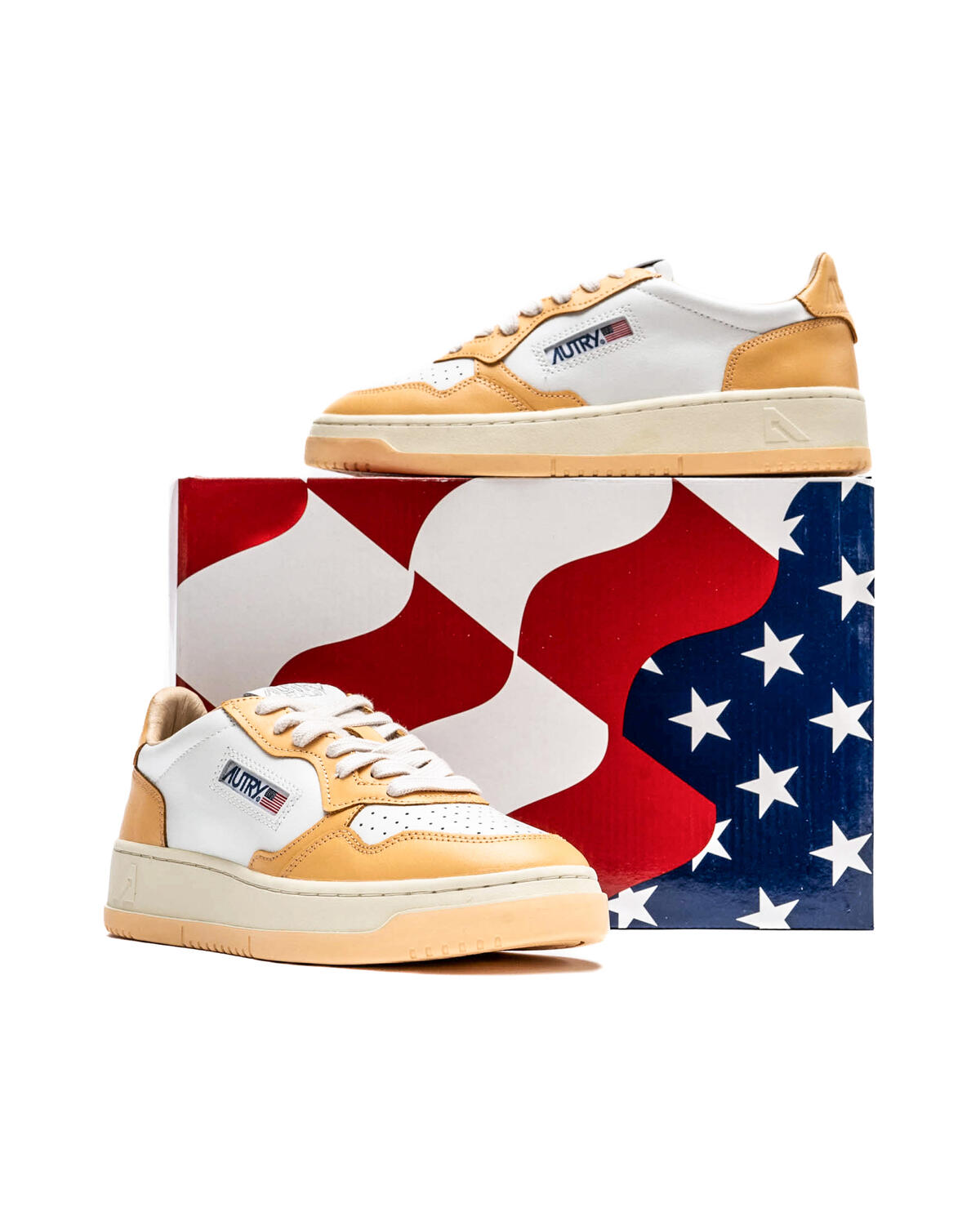 Autry Medalist Low (Women's) - Image 6