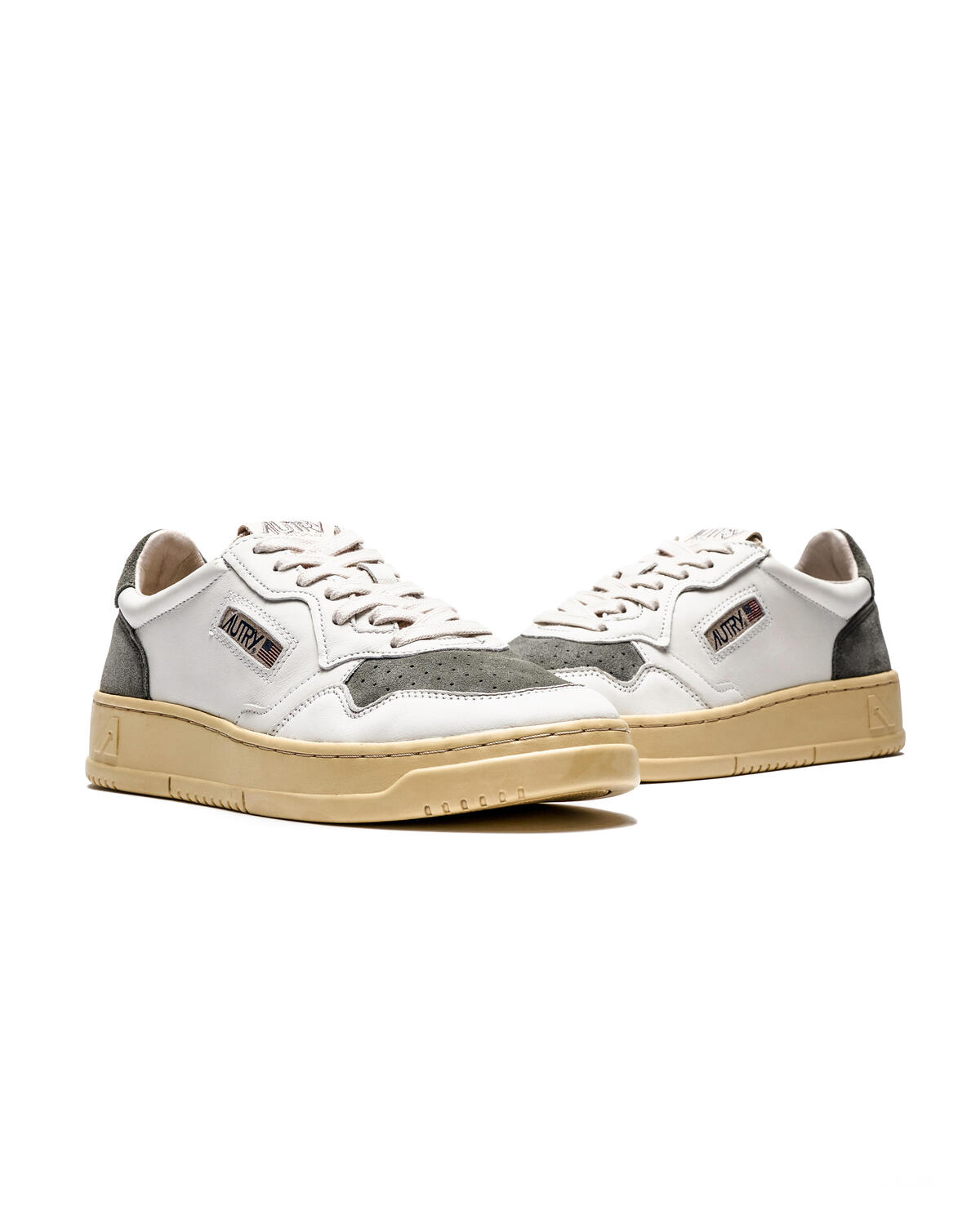 Autry Medalist Low W (Women's) - Image 5