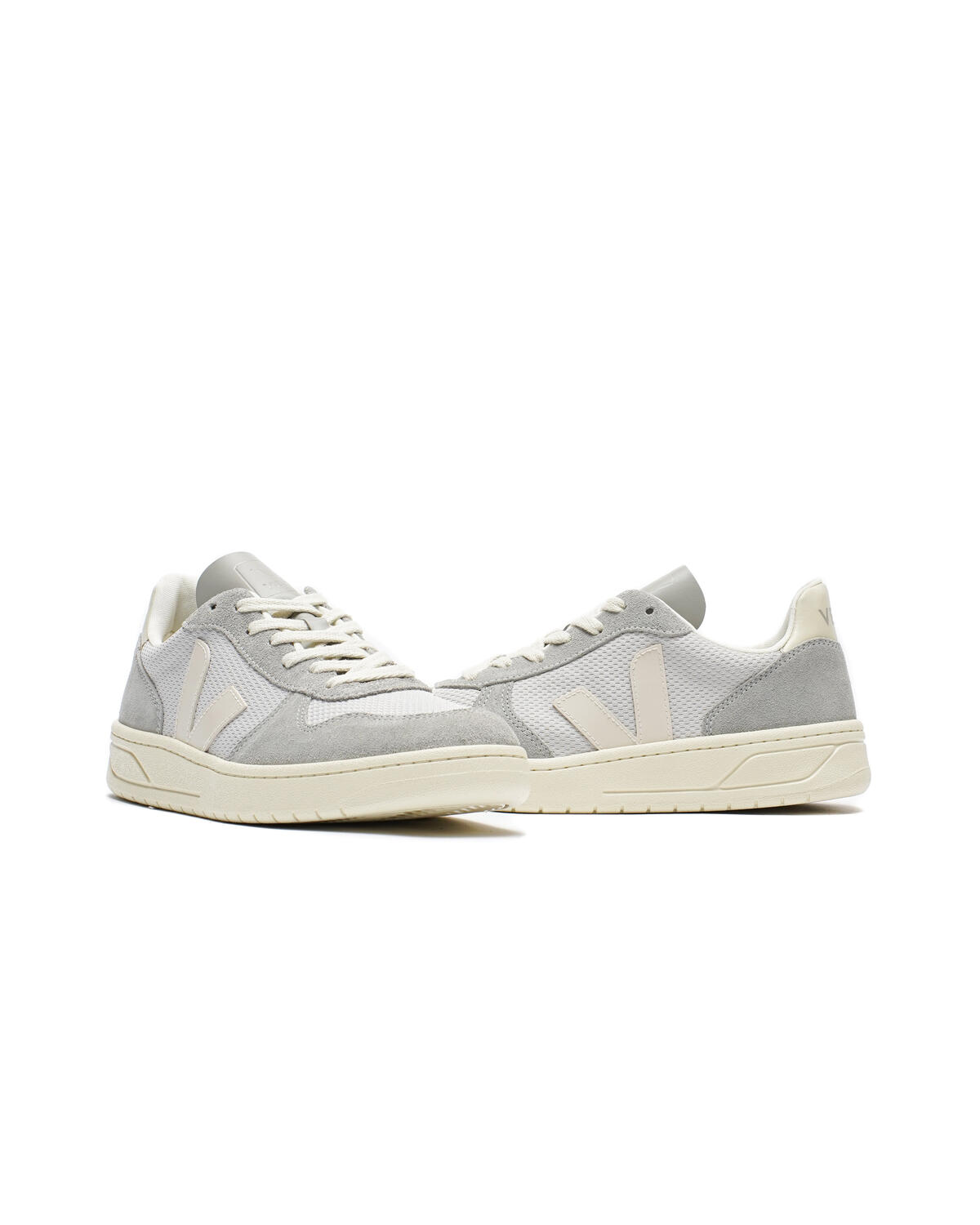 Veja V-10 Alveomesh Light / Grey Pierre - Image 11