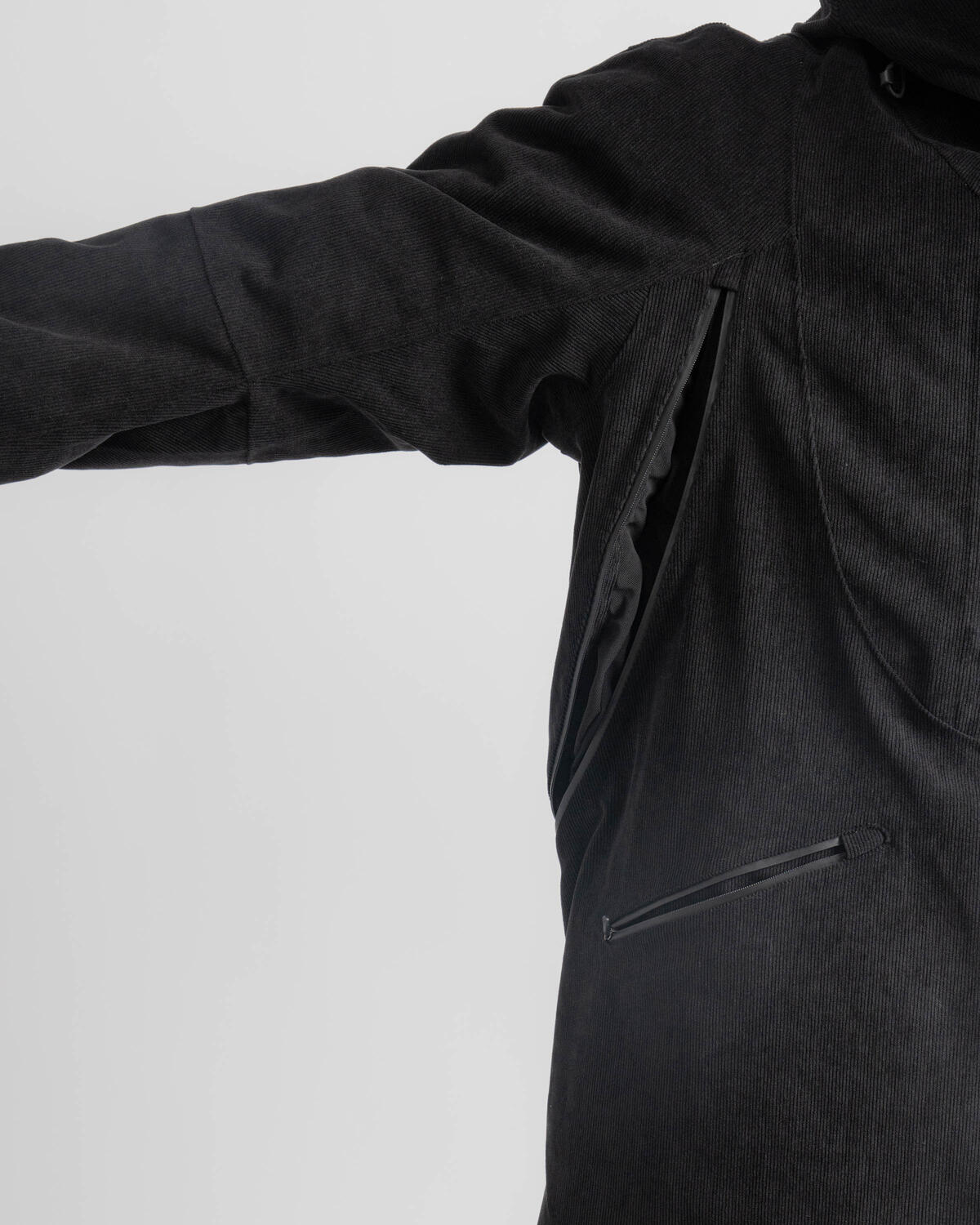 Oakley Latitude Flex Tech Jacket - Image 12