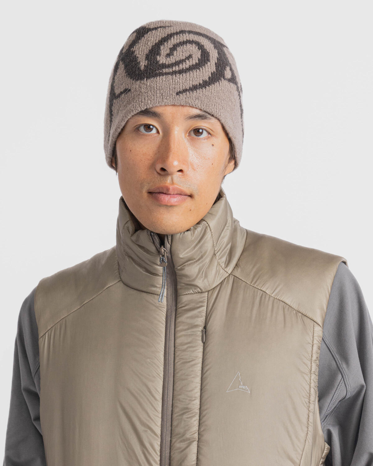 ROA Graphic Beanie - Image 4