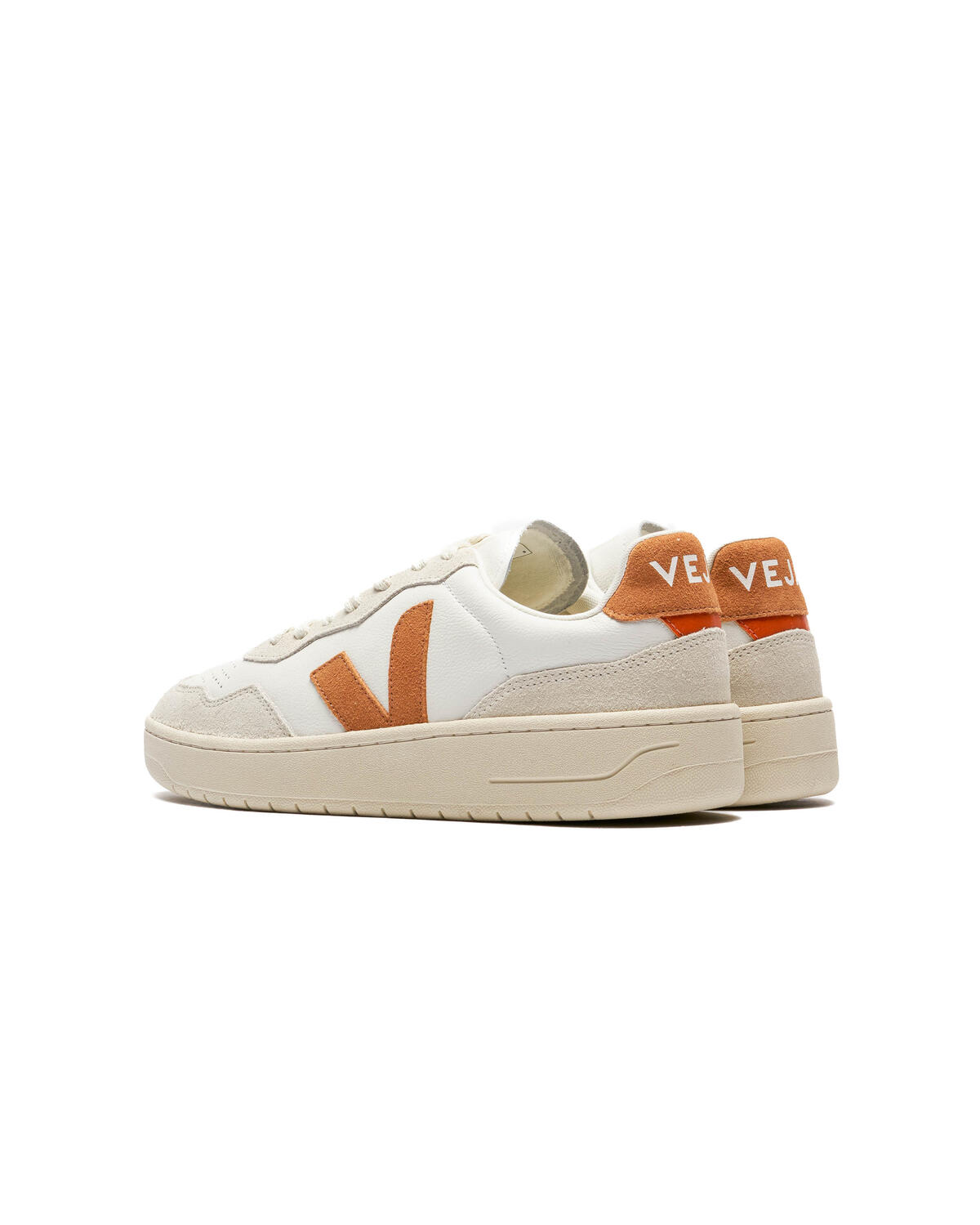 Veja V-90 'Extra White / Umber' - Image 4