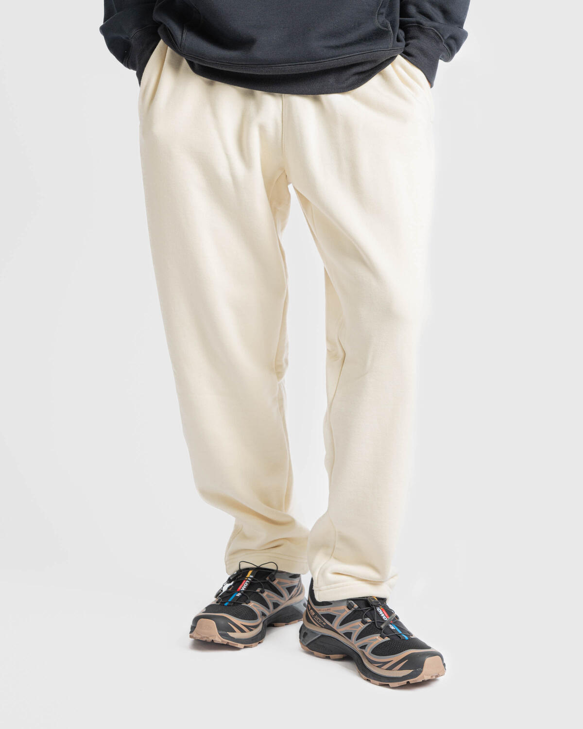 Nike Wool Classics Fleece Pant Wide Leg - Image 4