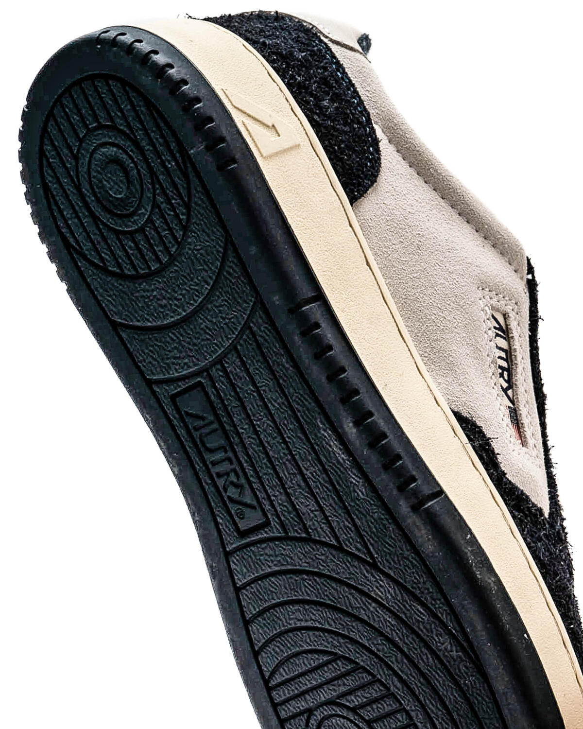 Autry Medalist Low (Women's) - Image 7