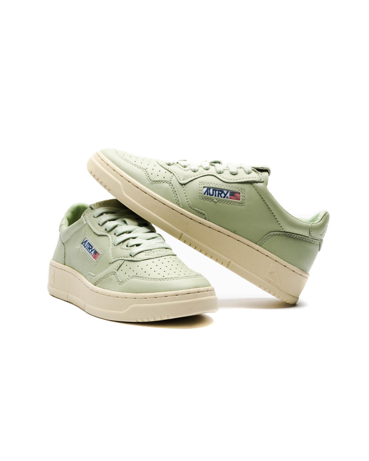 Autry Action Shoes Wmns Medalist Low - Image 5