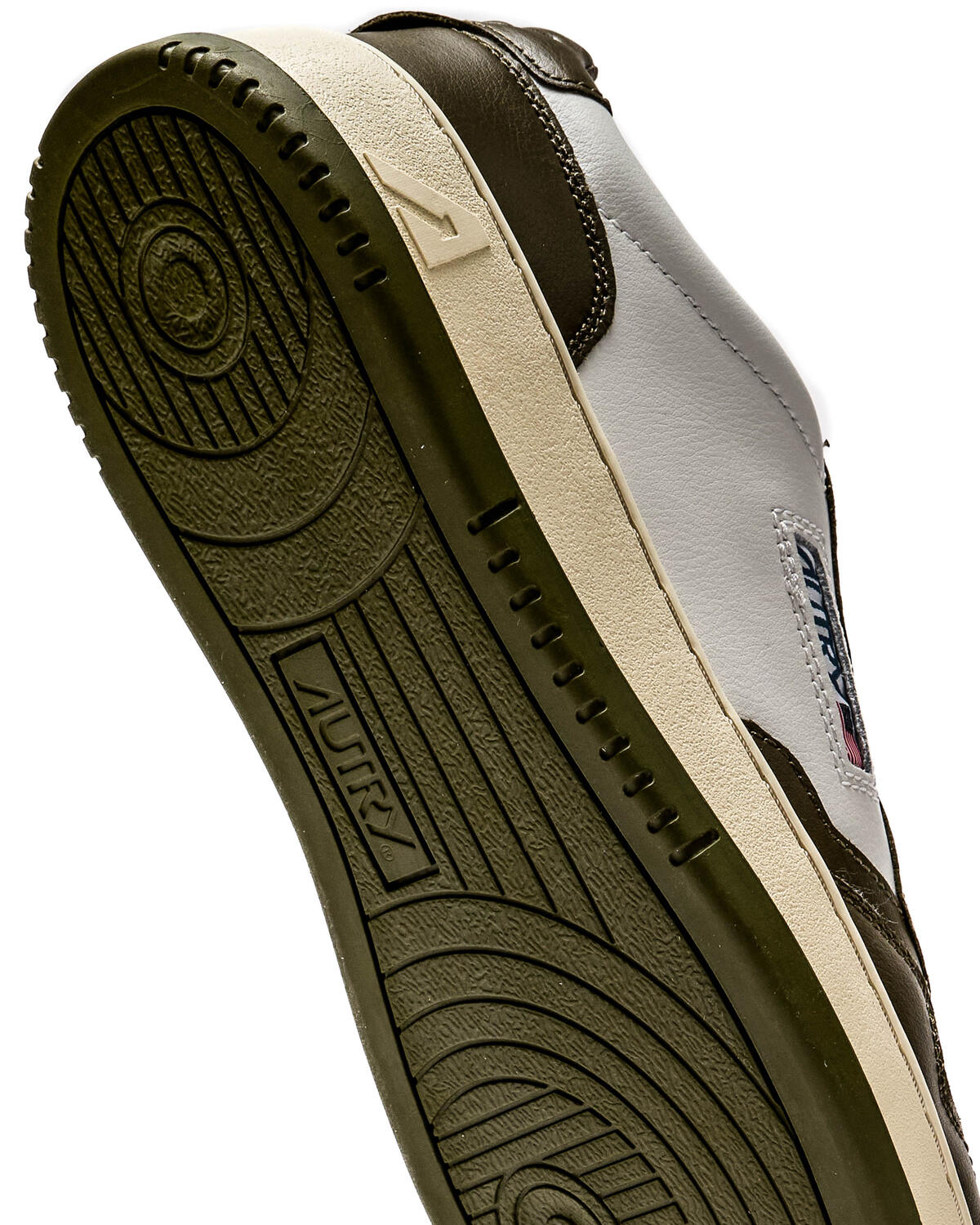 Autry Medalist Low - Image 7