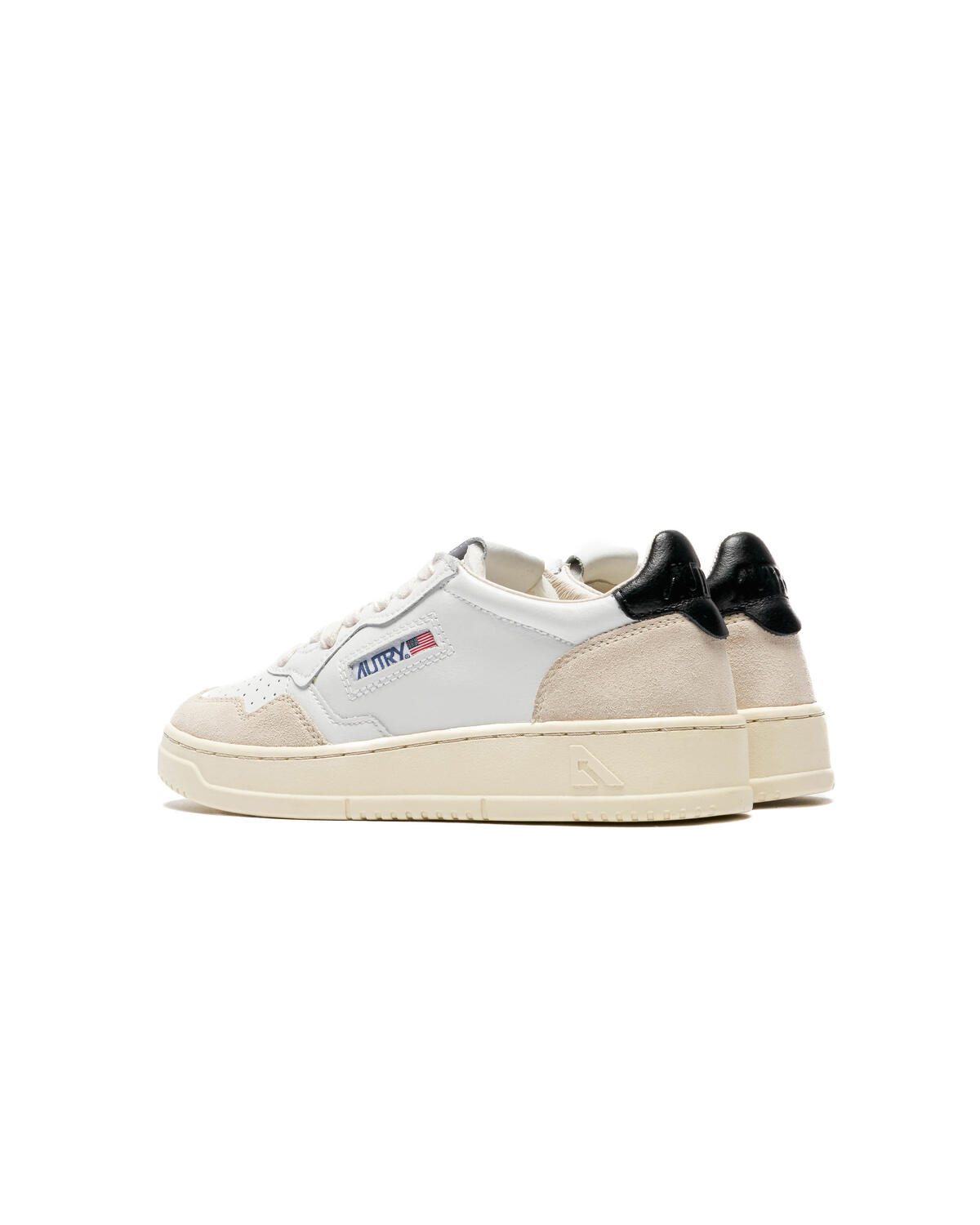 Autry Medalist Low White / Black (Women's) - Image 11