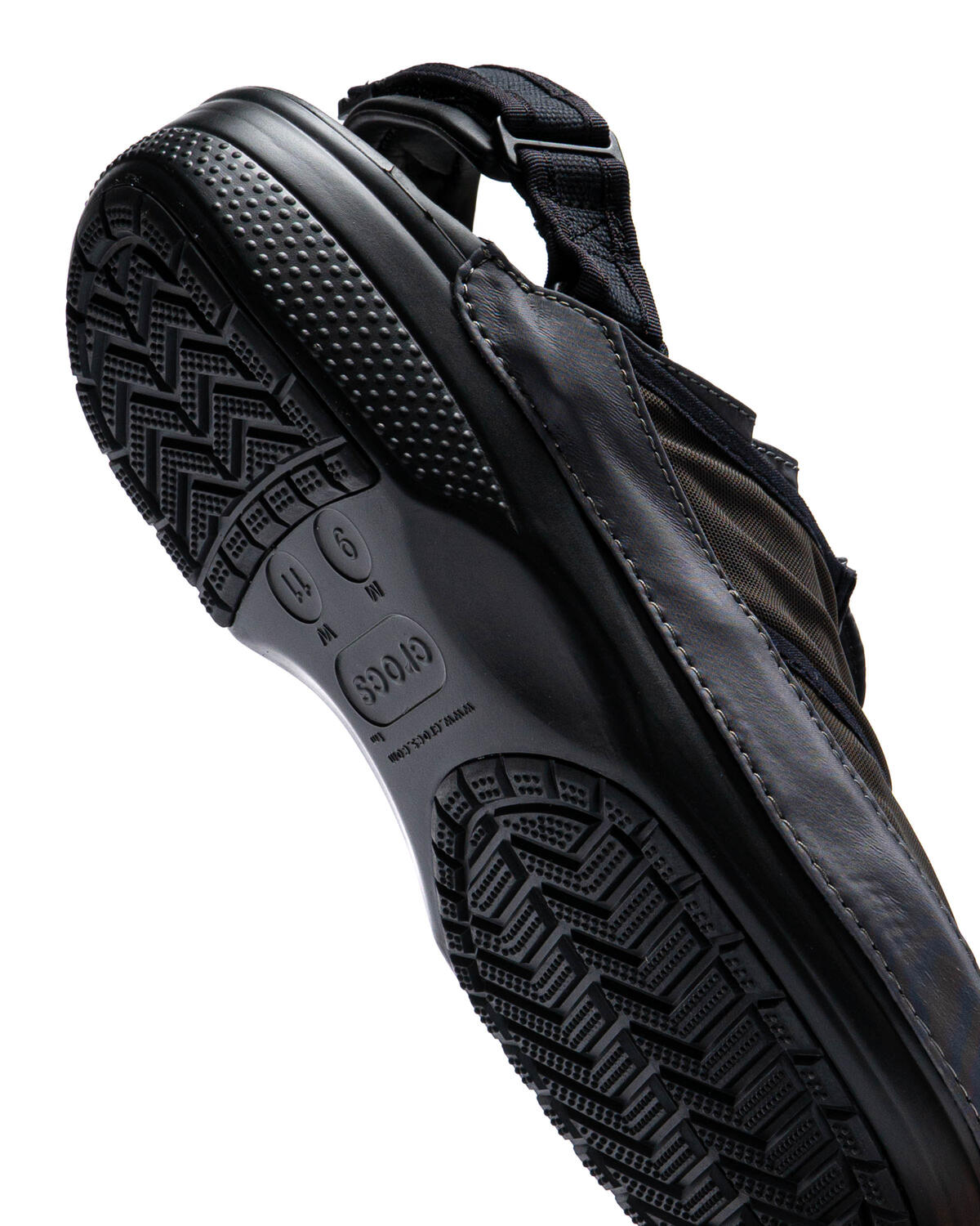 Crocs Classic Energy Running Vest Shoes - Image 20