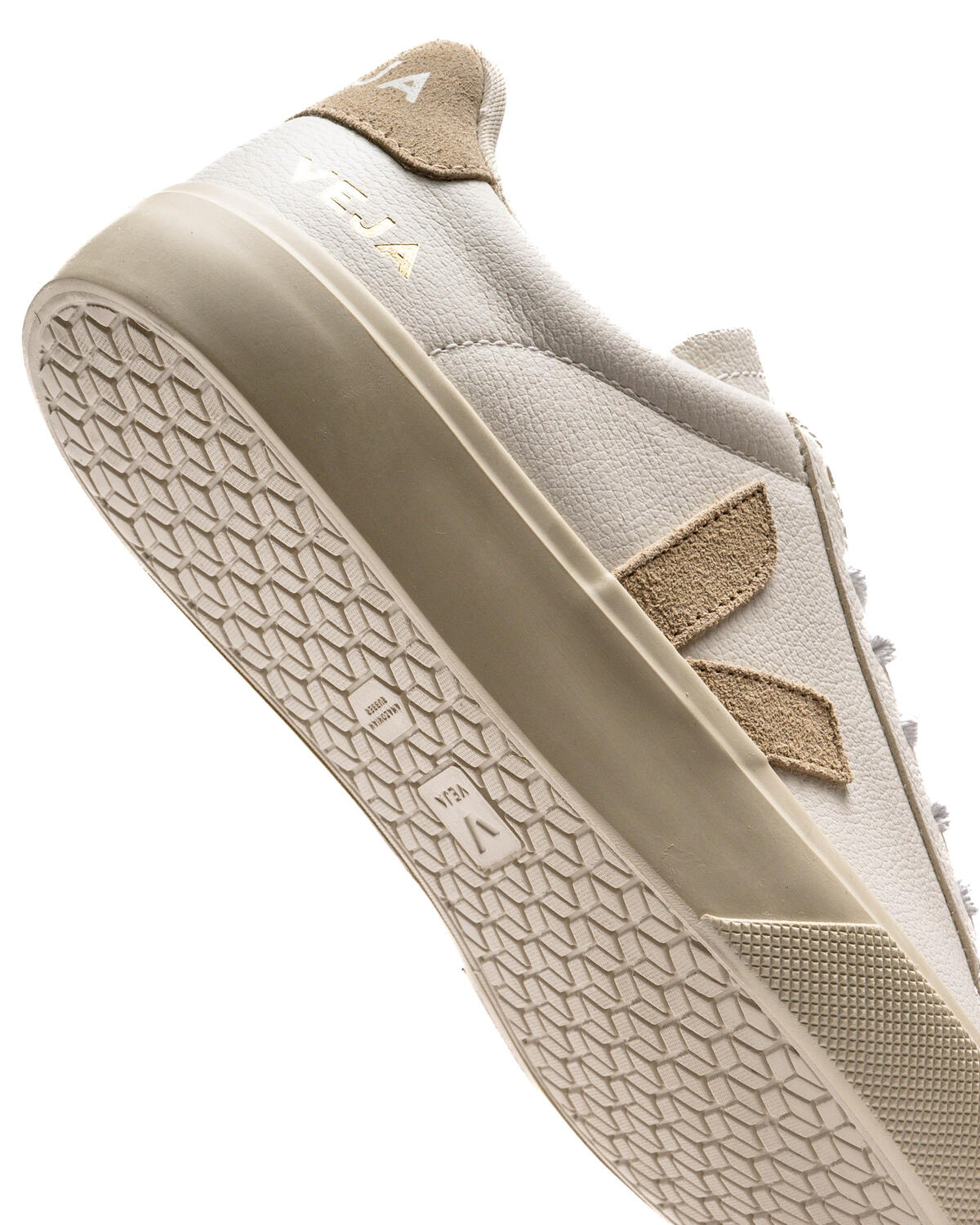 Veja Campo Chromefree Extra White/Almond (Women's) - Image 11