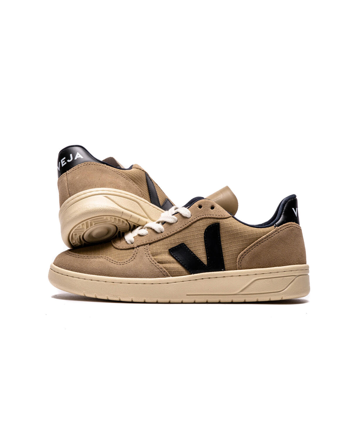 Veja V-10 Dune Black (Women's) - Image 5