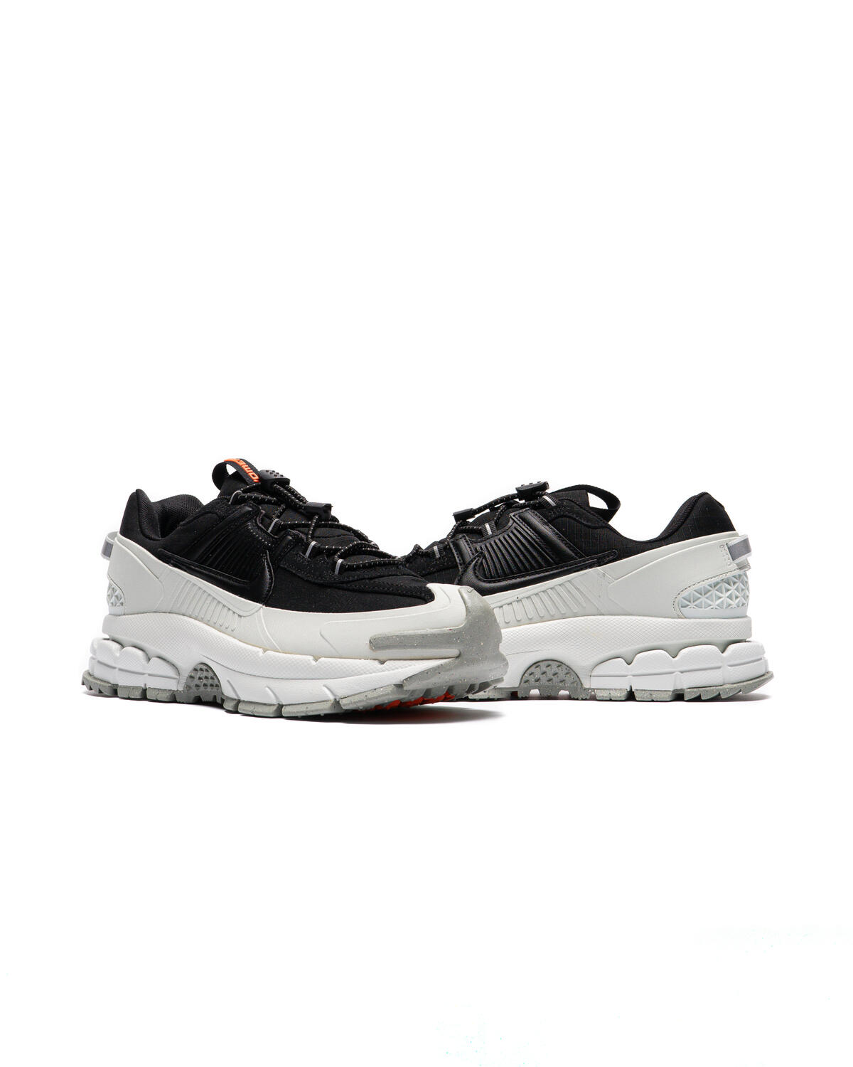 Nike Vomero Black/Light Silver - Image 27
