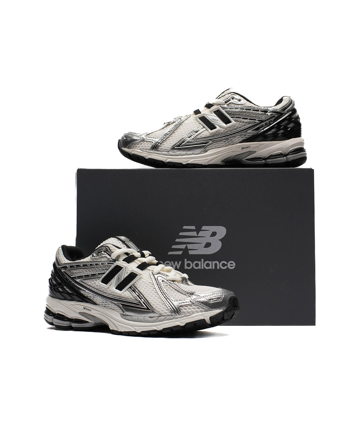 New Balance 1906R Silver Metallic Core - Image 42