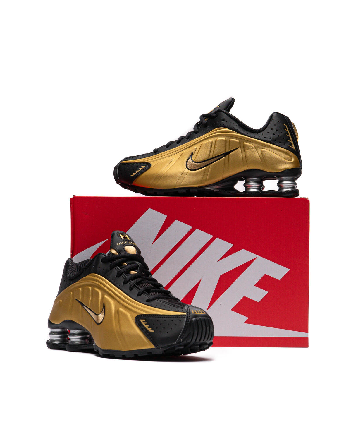 Nike Shox R4 Black / Metallic Gold / Metallic Silver (Women's) - Image 27