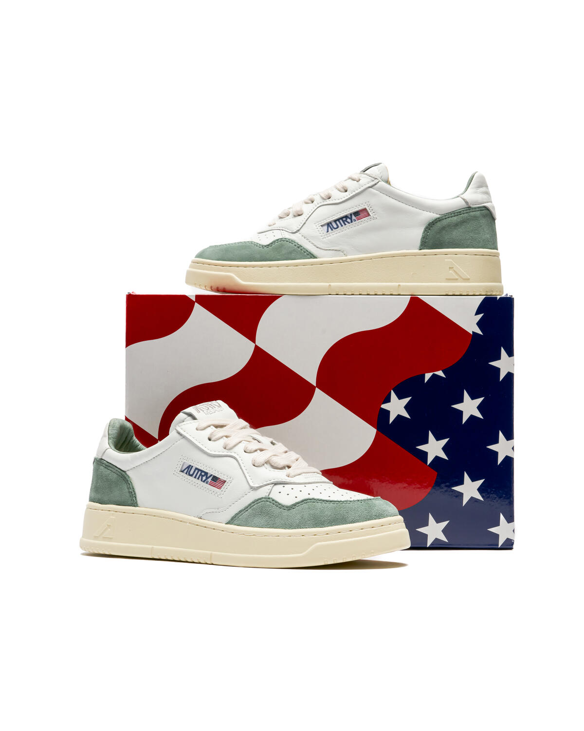 Autry Medalist Low Man Leather Suede White Mountain (Women's) - Image 6