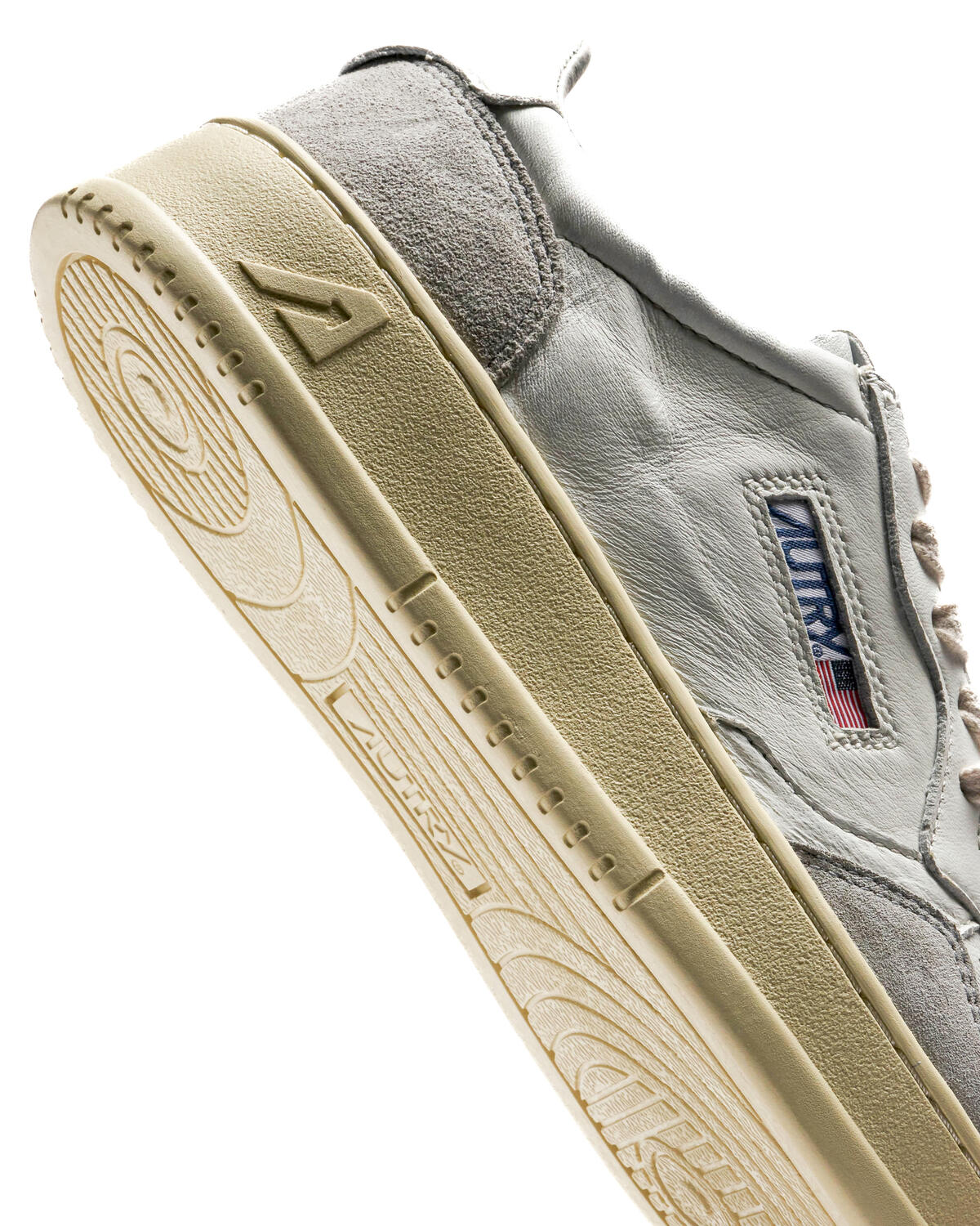 Autry Medalist Low - Image 7