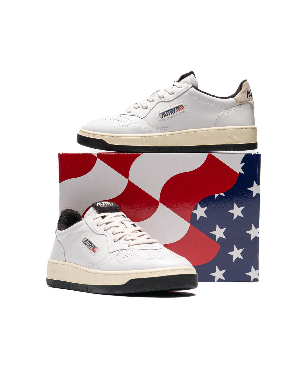 Autry Medalist Low Virgin / Sponge Wht - Blk - Image 6