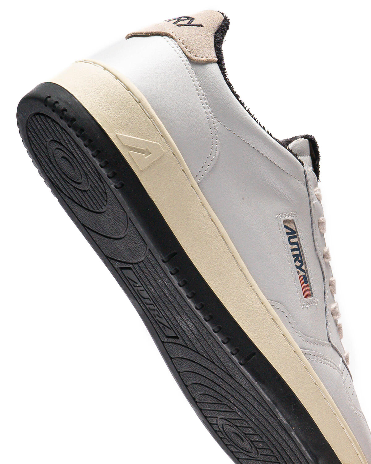 Autry Medalist Low Virgin / Sponge Wht - Blk - Image 7