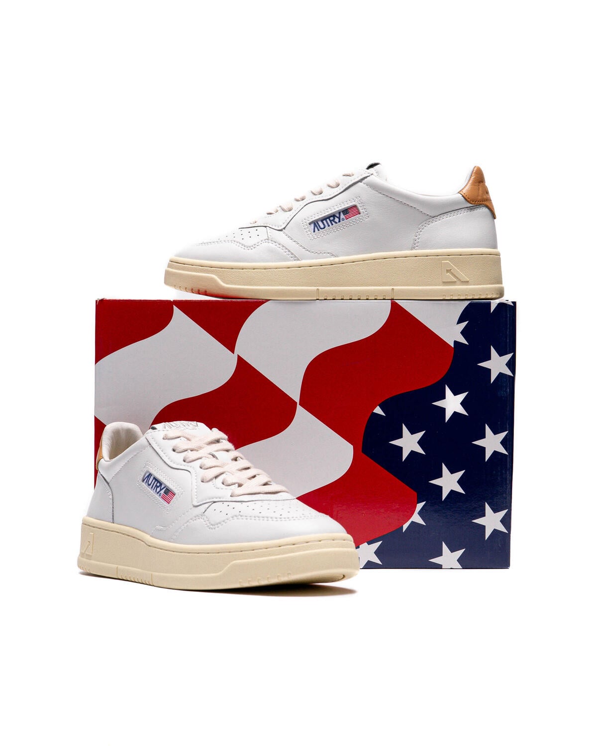 Autry Medalist W White / Sandstorm (Women's) - Image 11