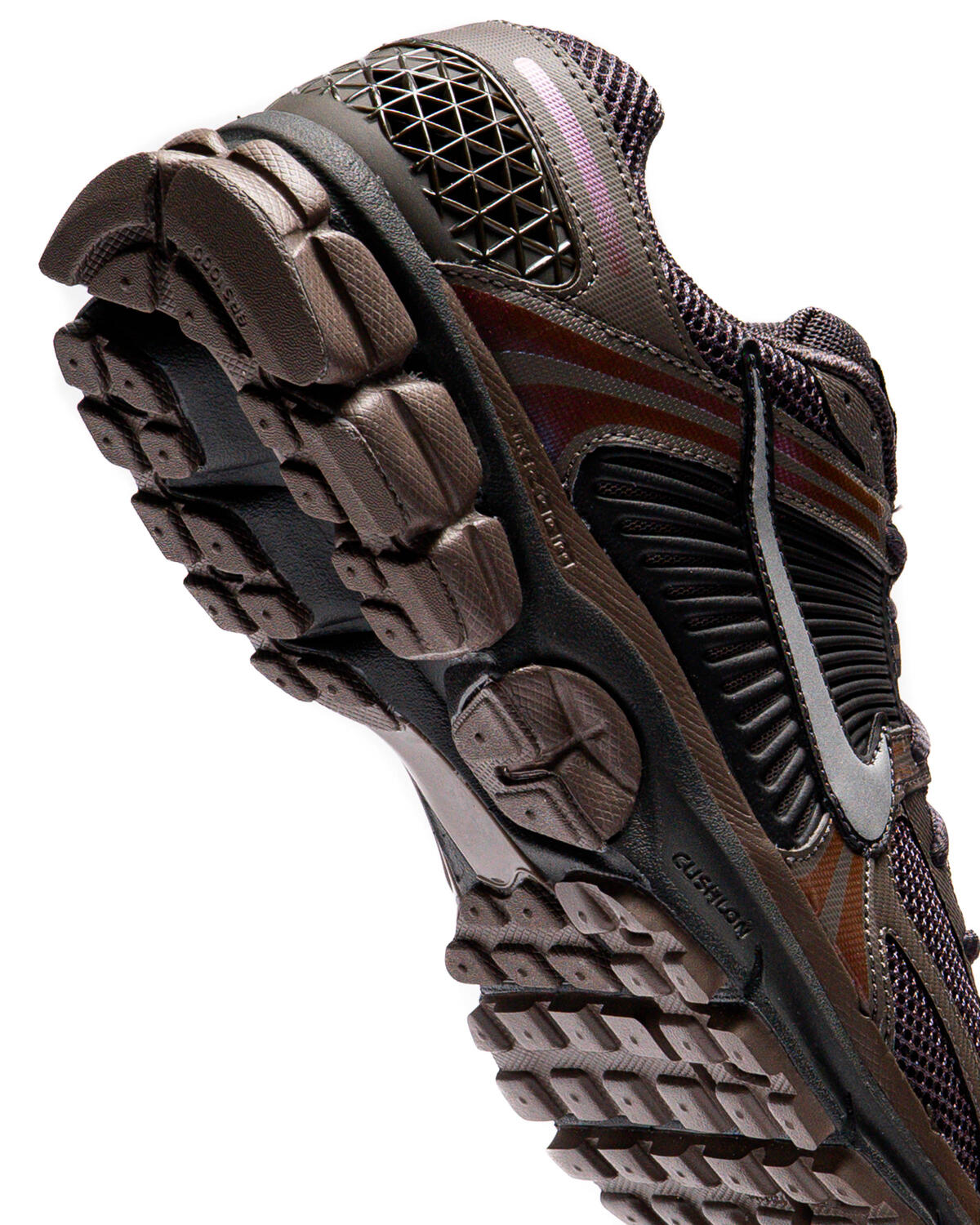 Nike Zoom Vomero 5 'Cave Stone / Metallic Silver' - Image 33